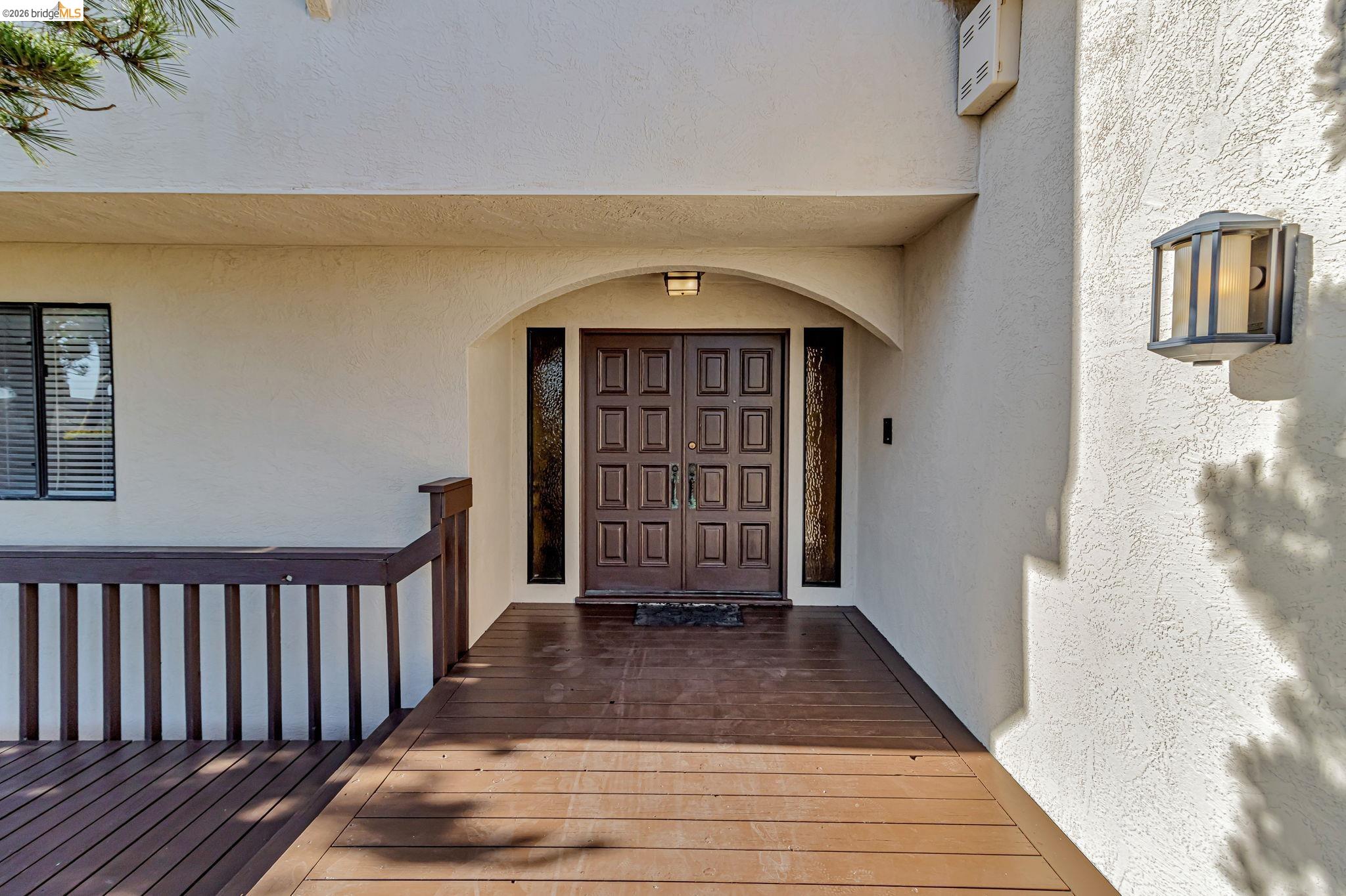 Detail Gallery Image 4 of 59 For 1518 Madera Ct, El Cerrito,  CA 94530-0112 - 5 Beds | 4/1 Baths
