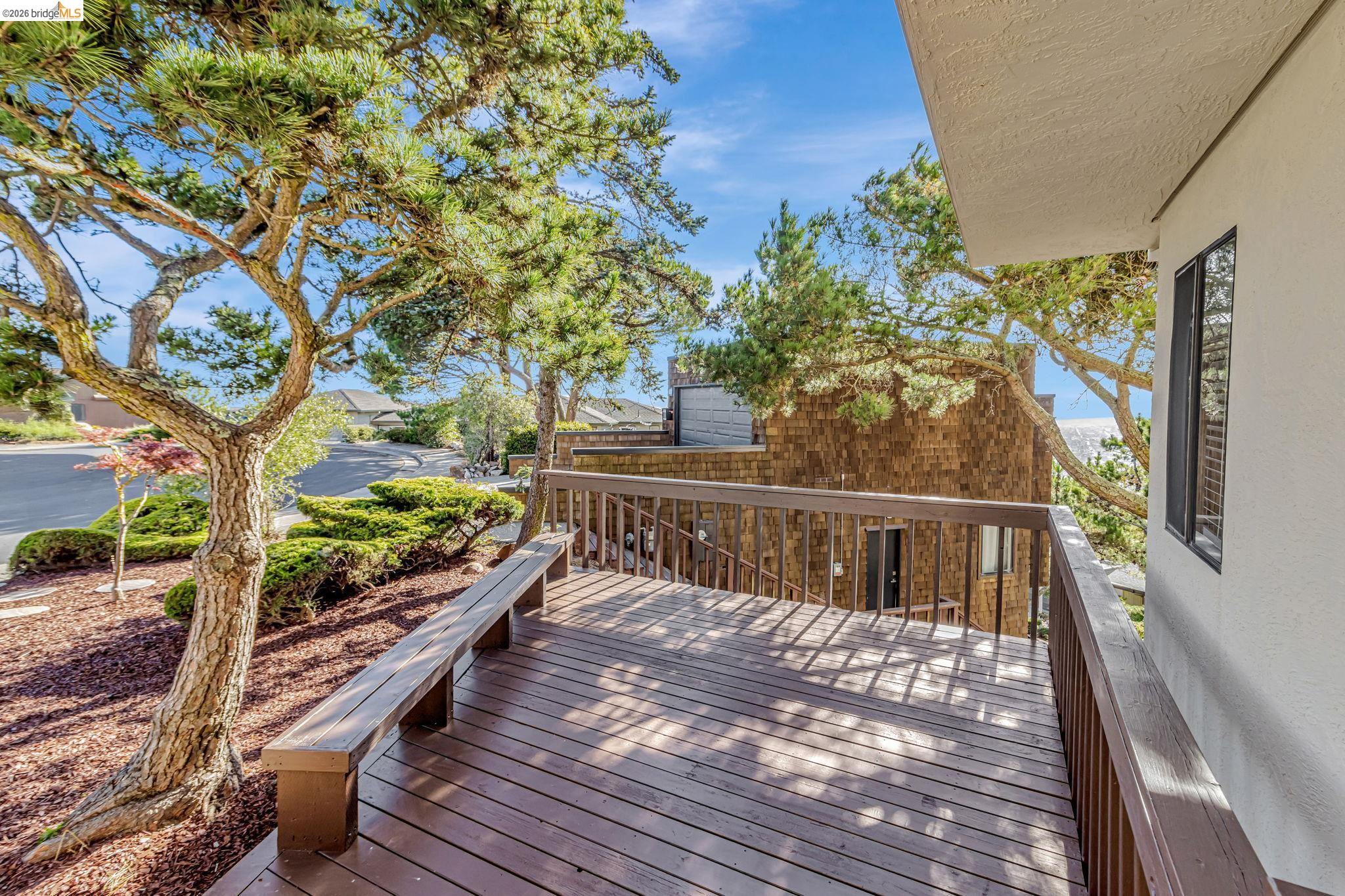 Detail Gallery Image 6 of 60 For 1518 Madera Ct, El Cerrito,  CA 94530-0112 - 5 Beds | 4/1 Baths