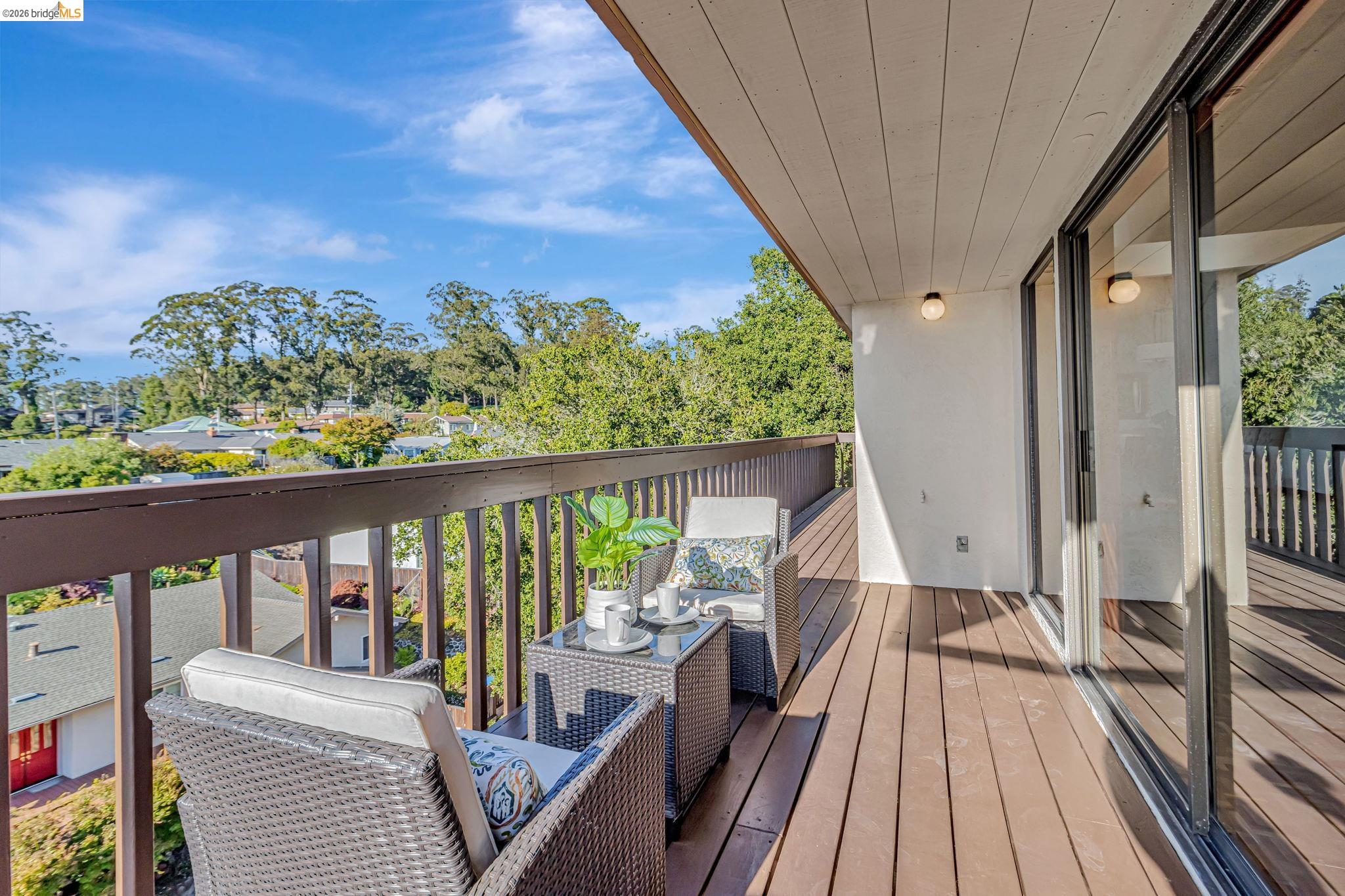 Detail Gallery Image 56 of 60 For 1518 Madera Ct, El Cerrito,  CA 94530-0112 - 5 Beds | 4/1 Baths