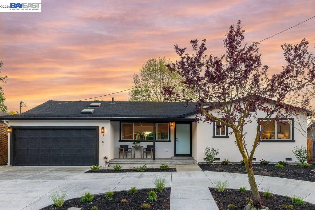 Detail Gallery Image 4 of 53 For 3161 Plymouth Road, Lafayette,  CA 94549 - 3 Beds | 3 Baths