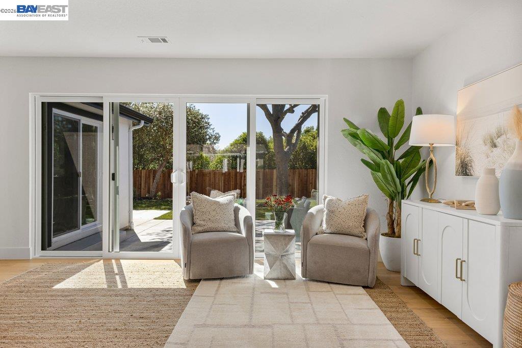 Detail Gallery Image 10 of 53 For 3161 Plymouth Road, Lafayette,  CA 94549 - 3 Beds | 3 Baths