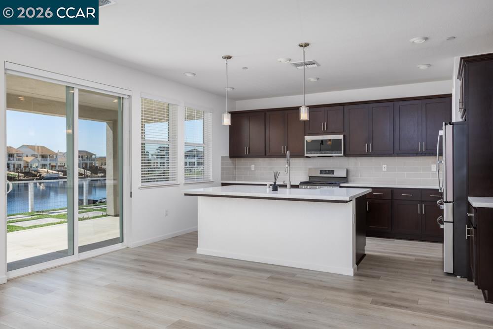 Front Image Thumbnail for CC41127872