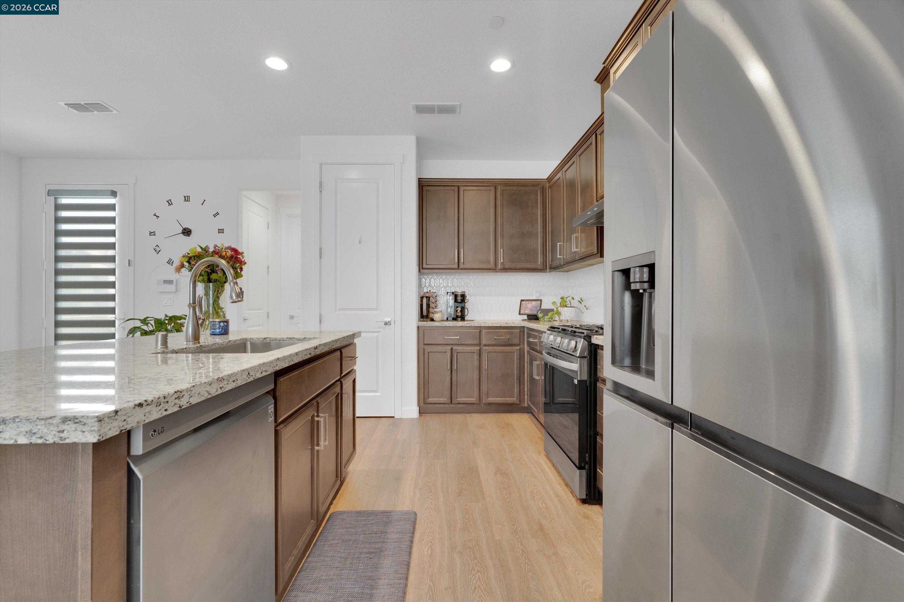 Detail Gallery Image 5 of 31 For 2307 Rustic Oak Ln, Rio Vista,  CA 94571 - 2 Beds | 1/1 Baths