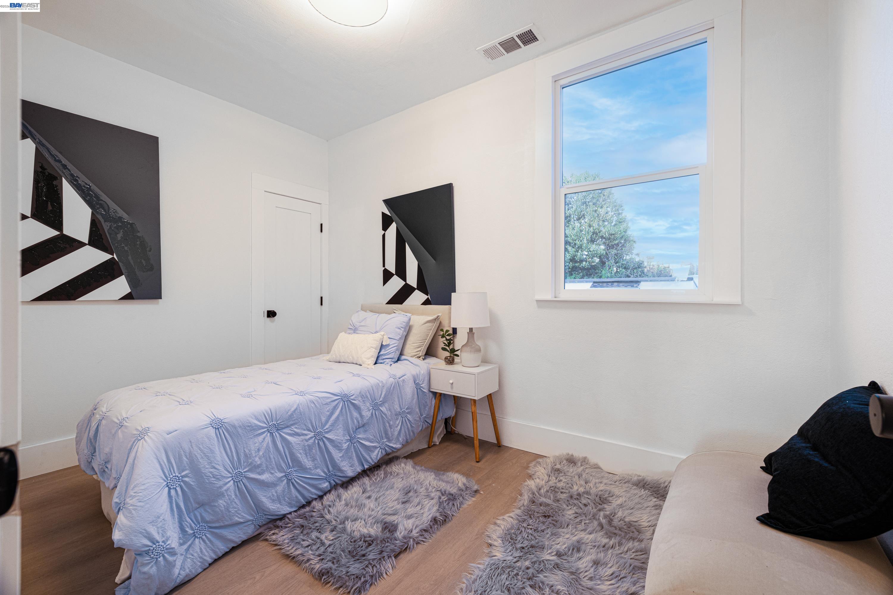 Detail Gallery Image 16 of 35 For 1834 8th St, Alameda,  CA 94501 - 2 Beds | 2 Baths