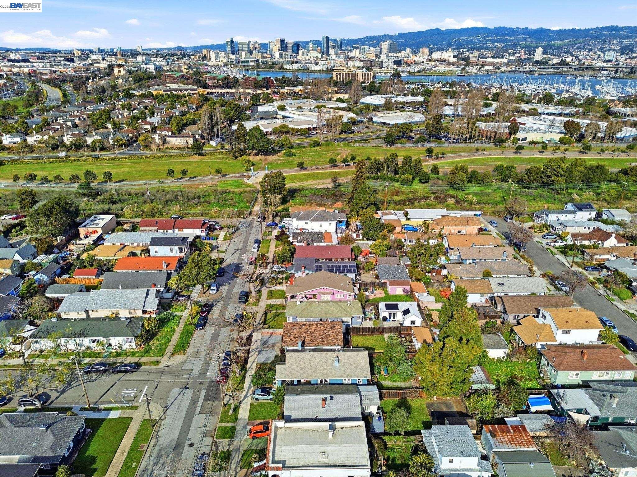 Detail Gallery Image 27 of 35 For 1834 8th St, Alameda,  CA 94501 - 2 Beds | 2 Baths