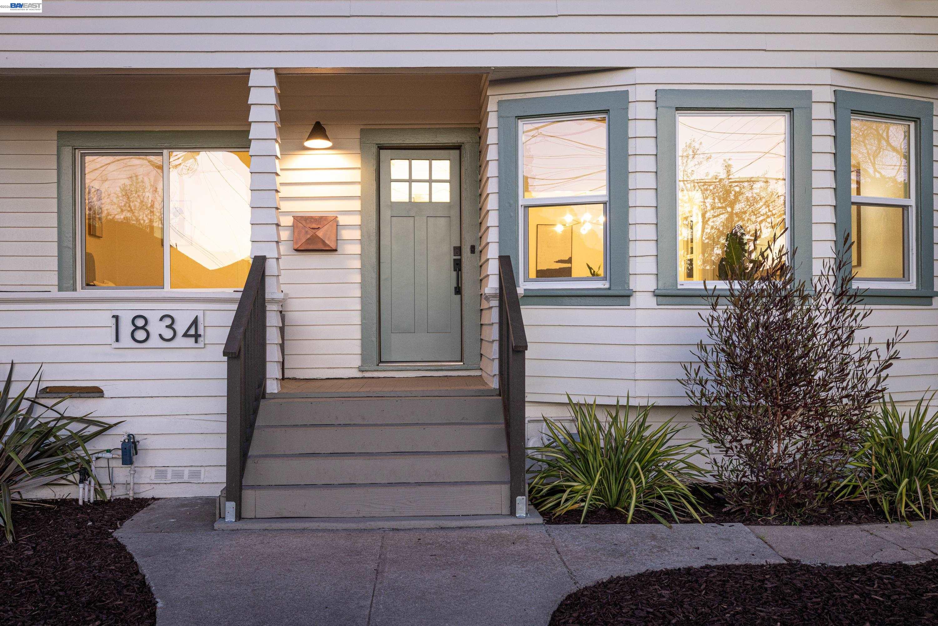 Detail Gallery Image 33 of 35 For 1834 8th St, Alameda,  CA 94501 - 2 Beds | 2 Baths