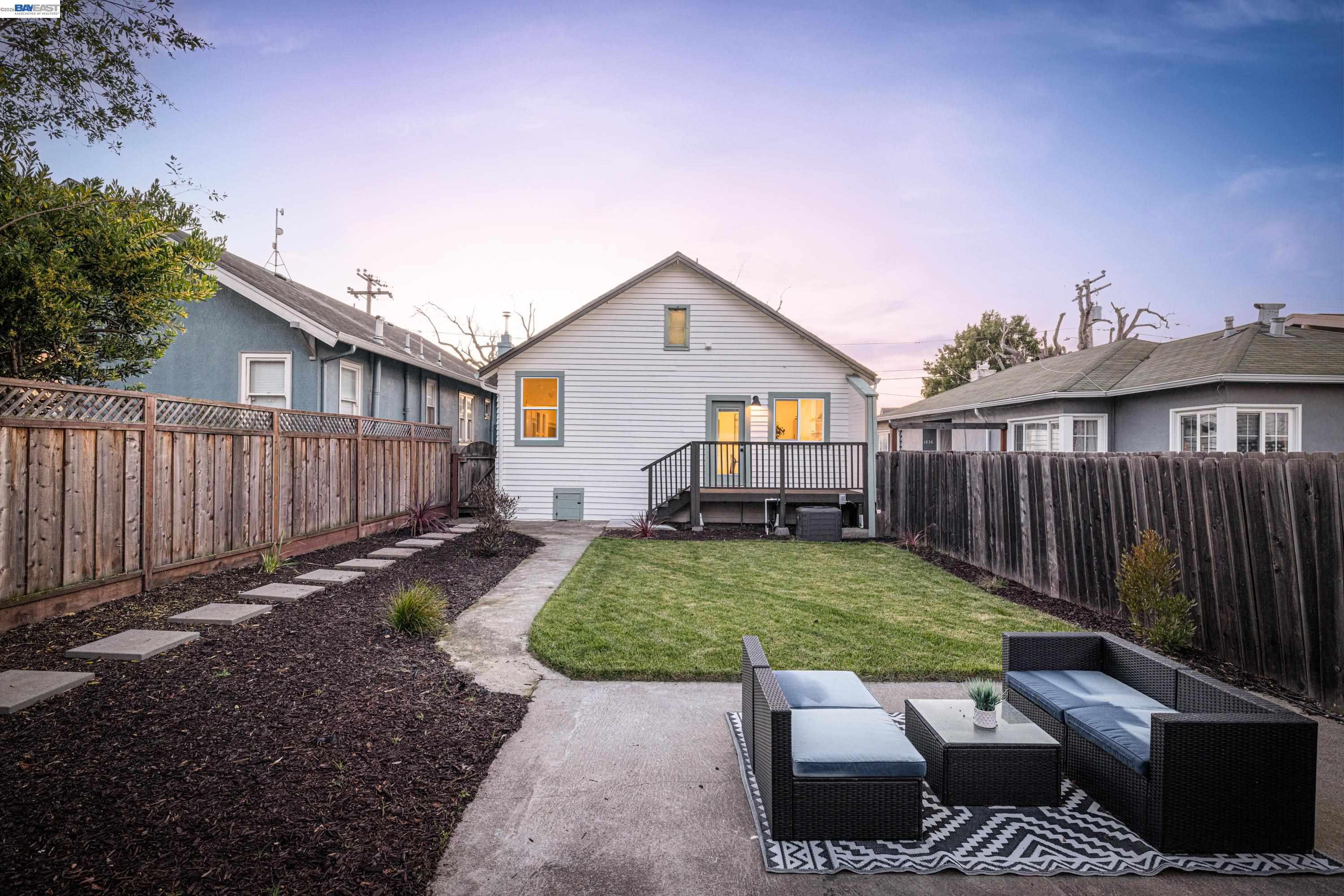 Detail Gallery Image 35 of 35 For 1834 8th St, Alameda,  CA 94501 - 2 Beds | 2 Baths