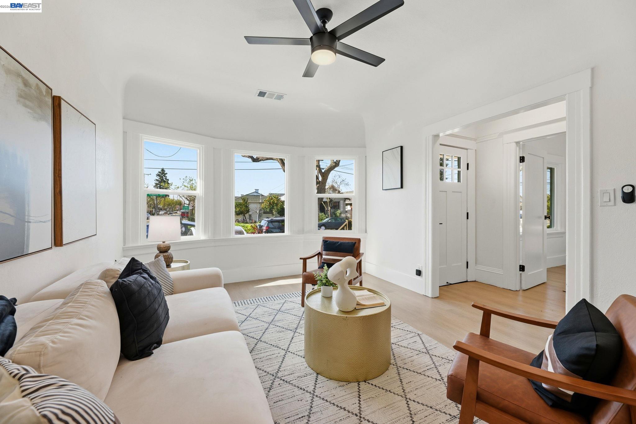 Detail Gallery Image 5 of 35 For 1834 8th St, Alameda,  CA 94501 - 2 Beds | 2 Baths