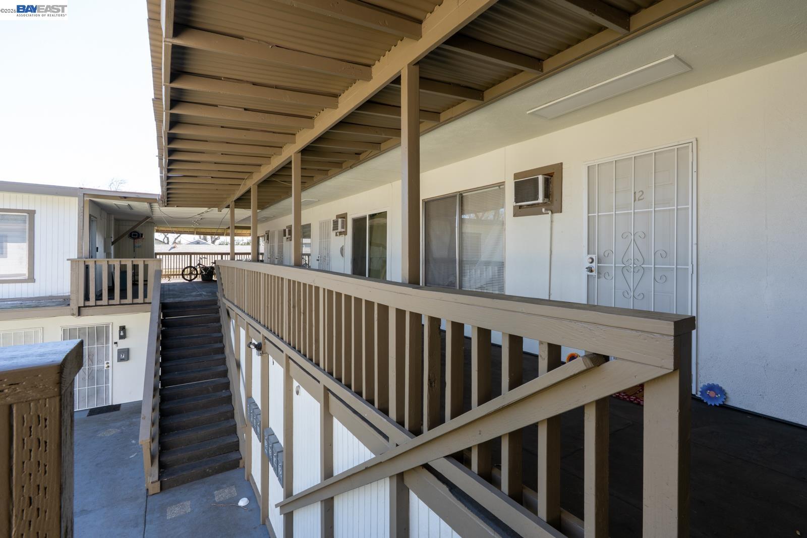 Detail Gallery Image 15 of 52 For 132 W 18th St, Merced,  CA 95340 - – Beds | – Baths