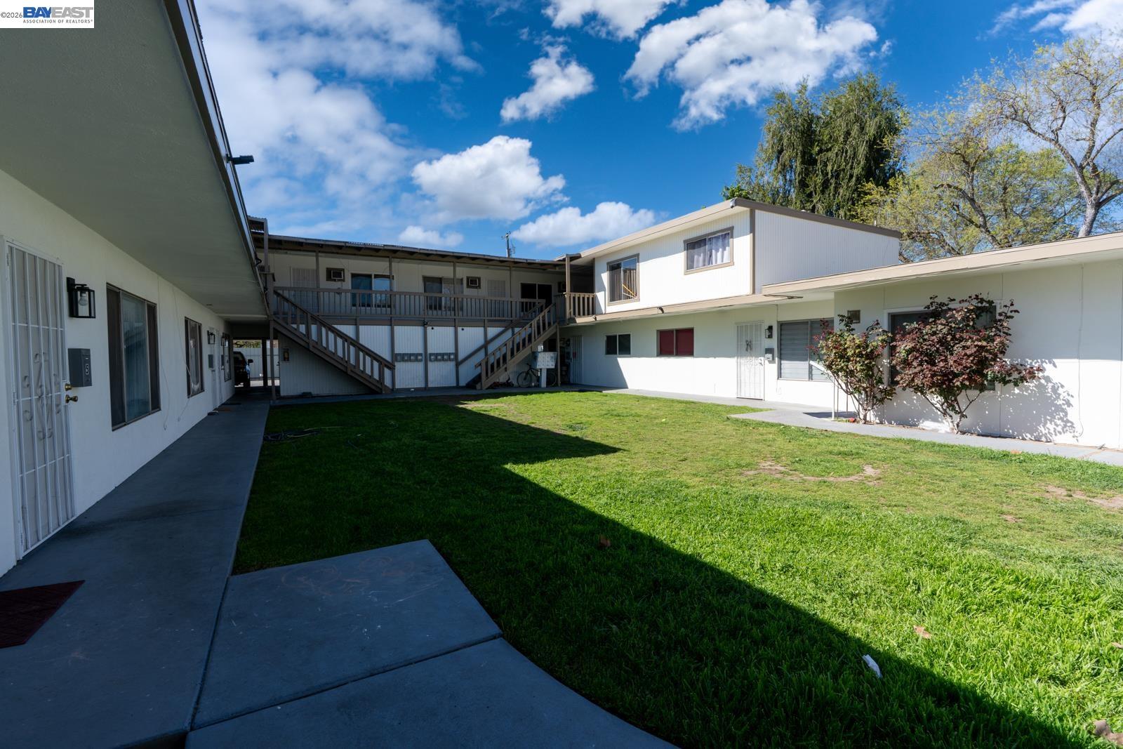 Detail Gallery Image 10 of 52 For 132 W 18th St, Merced,  CA 95340 - – Beds | – Baths