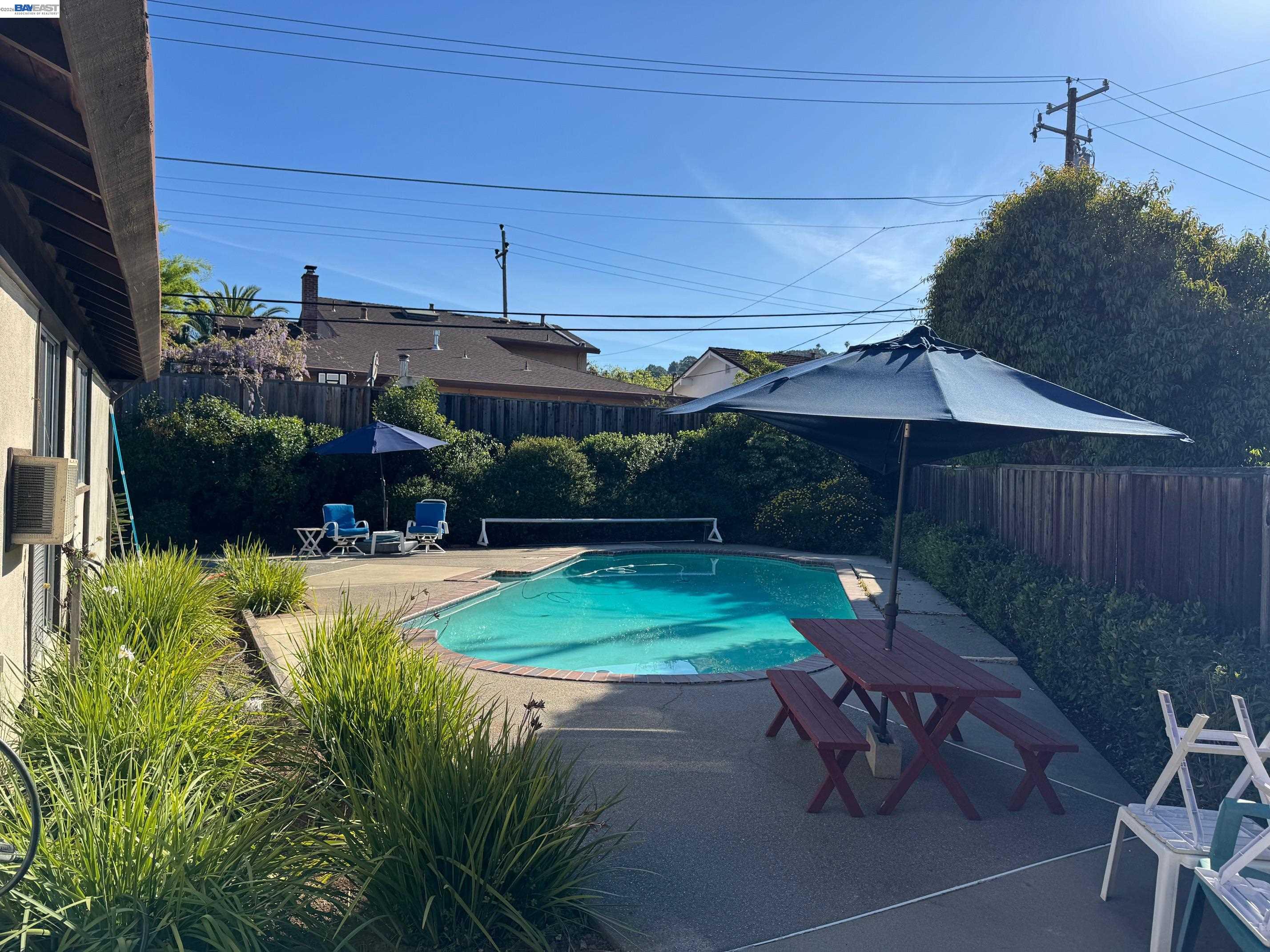 Detail Gallery Image 15 of 25 For 1233 Belknap Ct, Cupertino,  CA 95014 - 4 Beds | 2 Baths