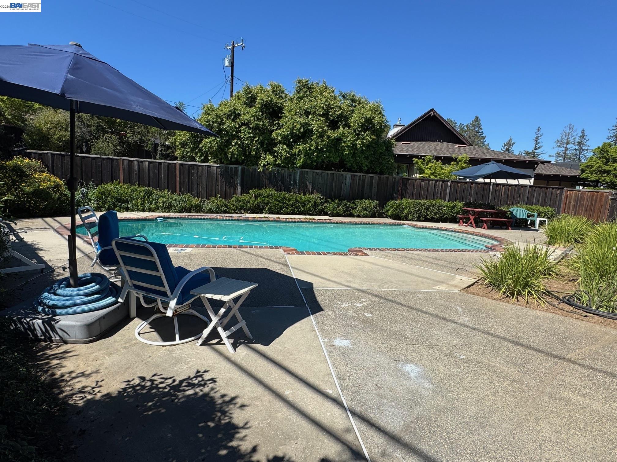 Detail Gallery Image 24 of 25 For 1233 Belknap Ct, Cupertino,  CA 95014 - 4 Beds | 2 Baths