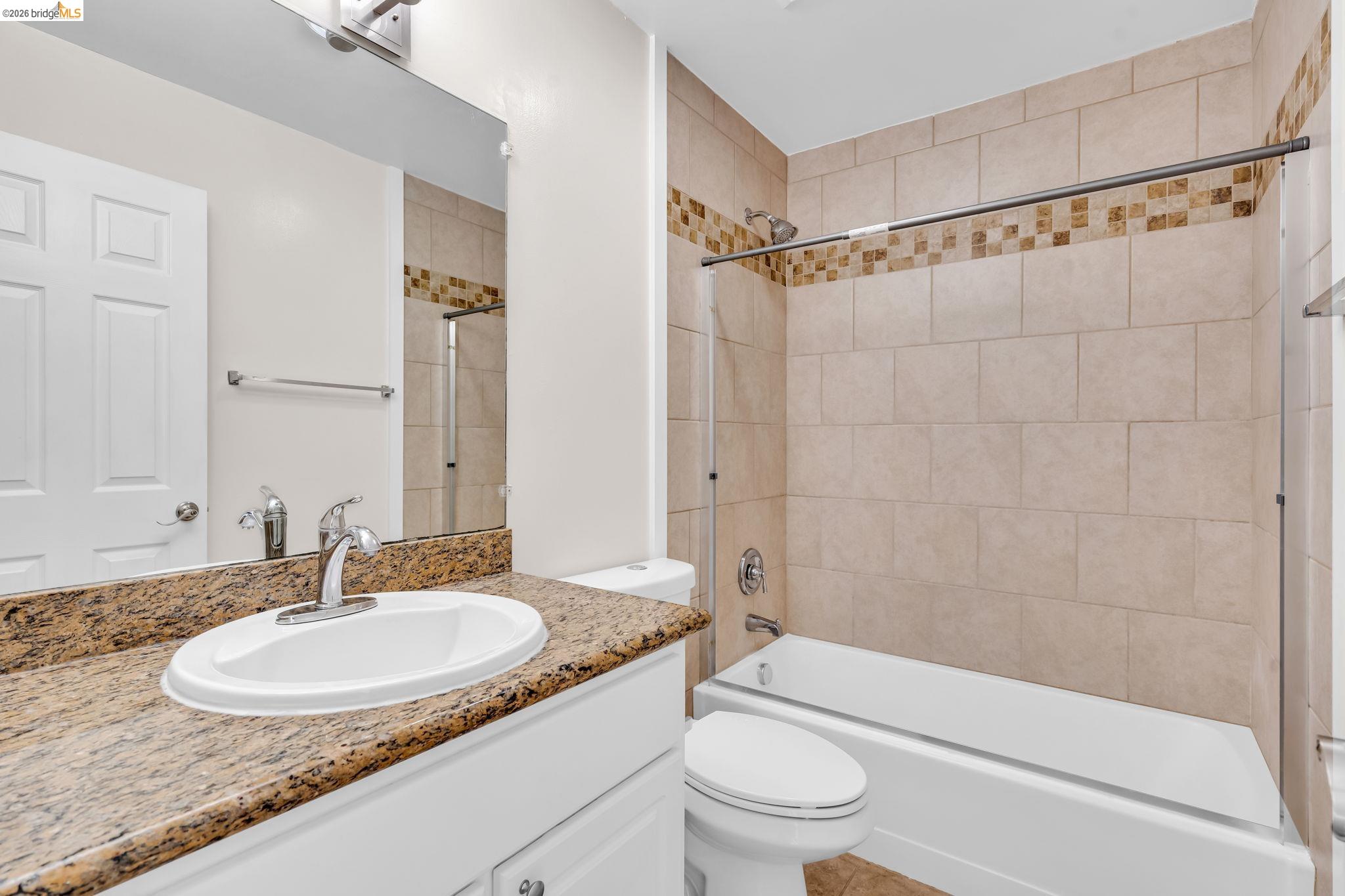 Detail Gallery Image 7 of 12 For 1942 Desert Cir, Walnut Creek,  CA 94598 - – Beds | – Baths