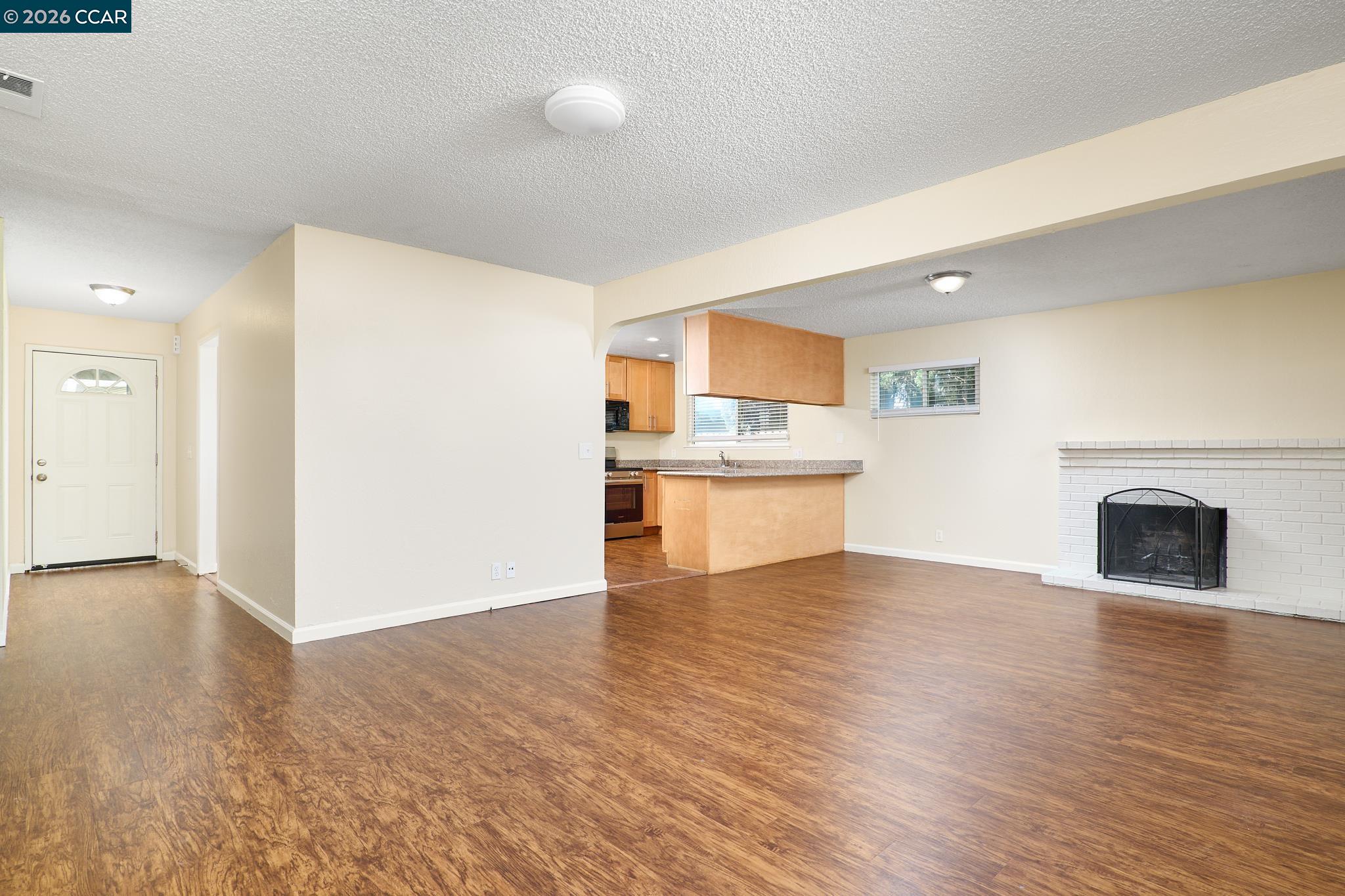 Detail Gallery Image 5 of 20 For 172 Arrowhead Dr, Vacaville,  CA 95687 - 4 Beds | 2 Baths