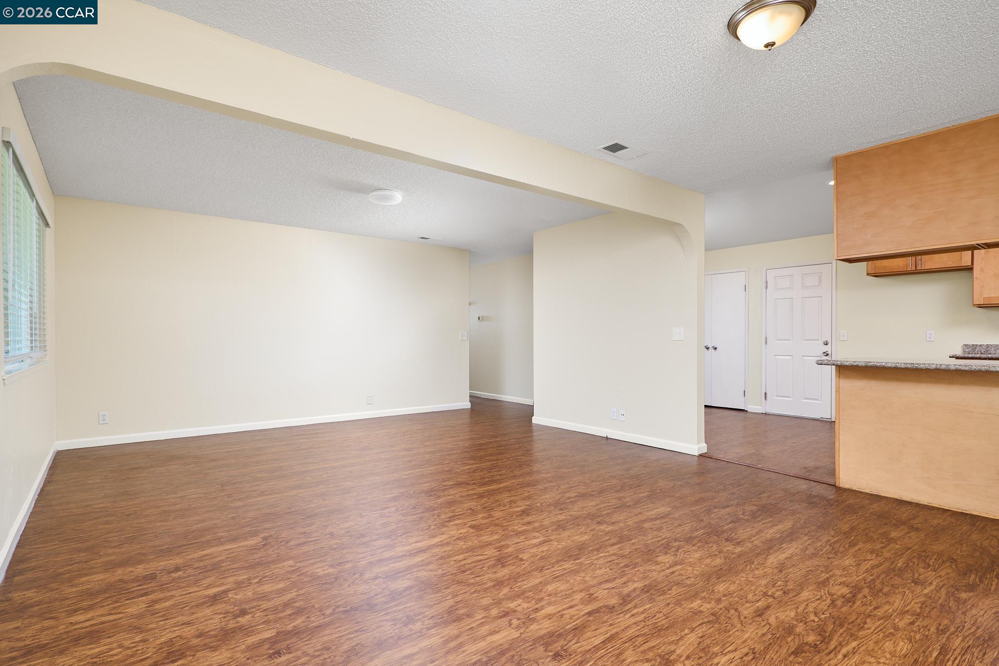 Detail Gallery Image 6 of 20 For 172 Arrowhead Dr, Vacaville,  CA 95687 - 4 Beds | 2 Baths