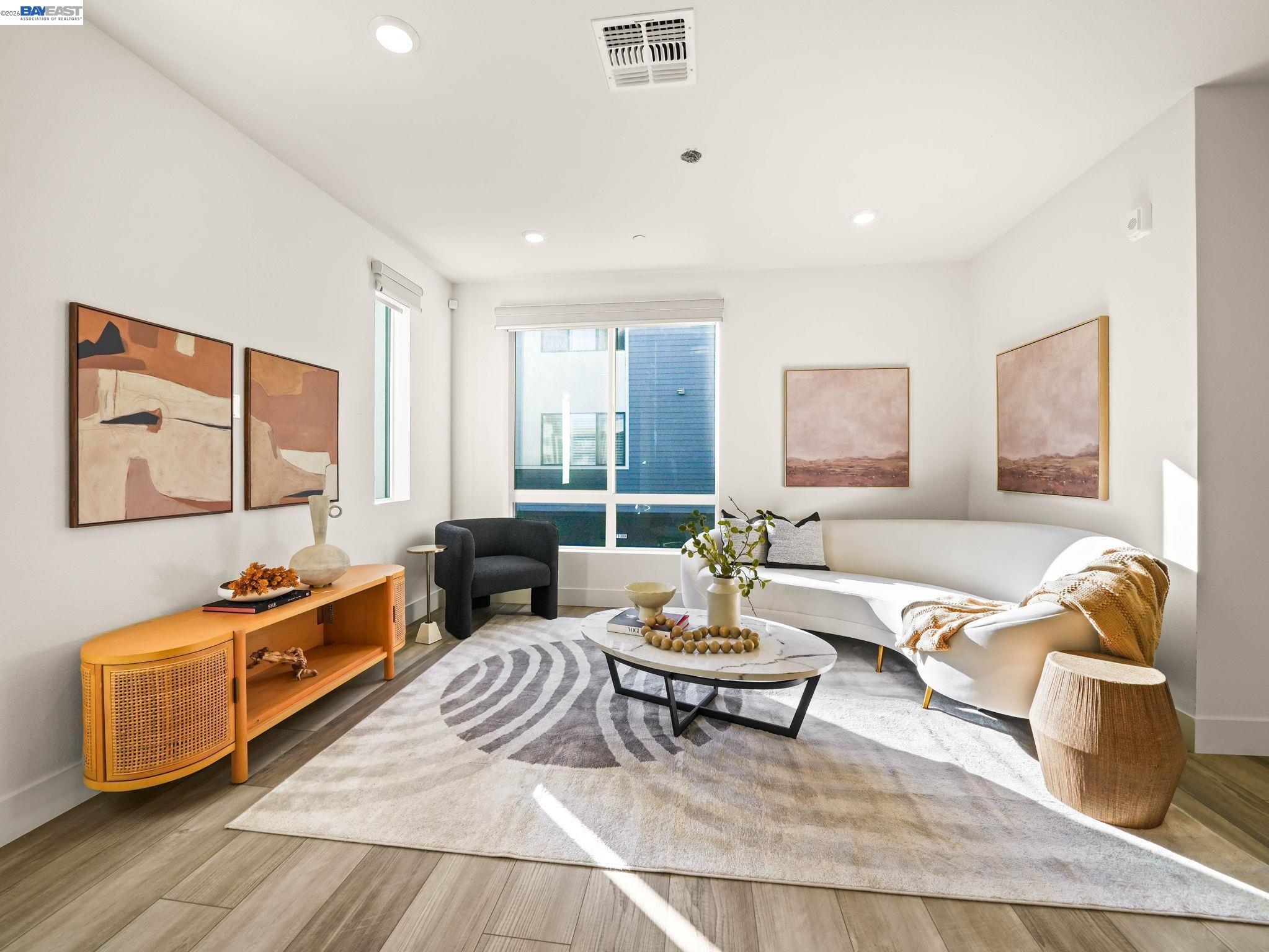 Photo #1: 41127884 Listing: Photo #1