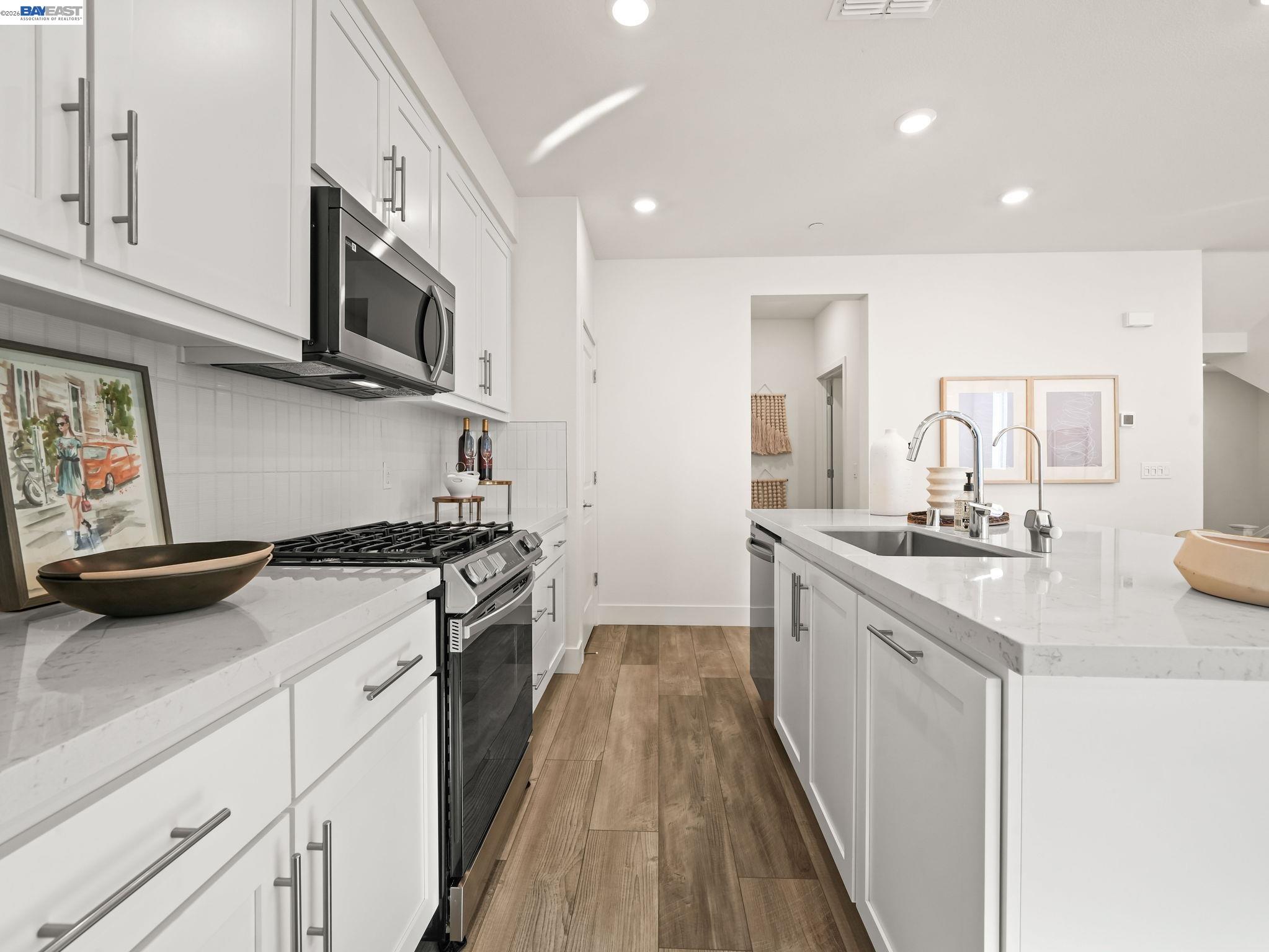 Photo #3: 41127884 Listing: Photo #3