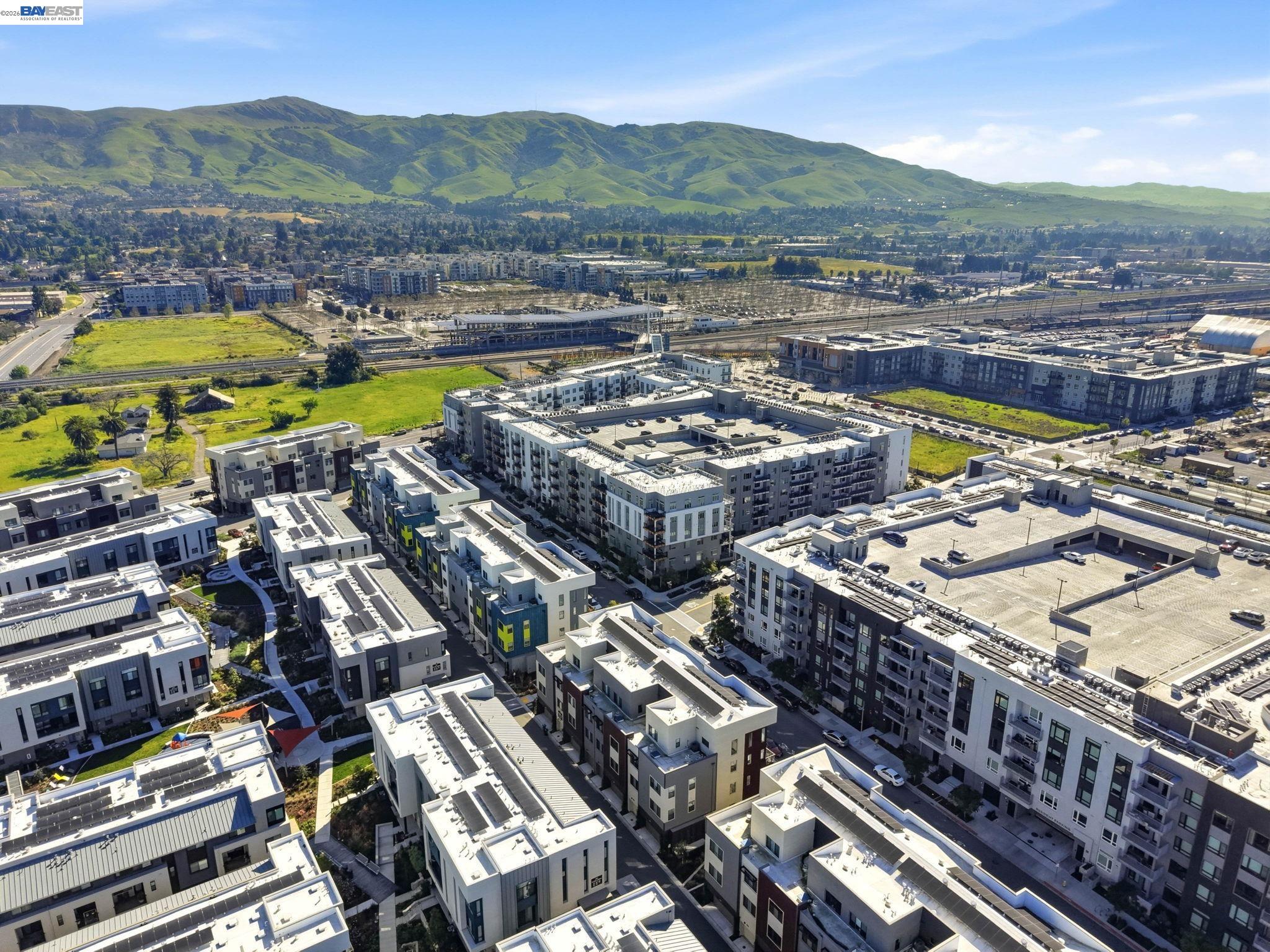 Detail Gallery Image 25 of 25 For 3265 Internet Cmn #1000,  Fremont,  CA 94538 - 2 Beds | 2/1 Baths