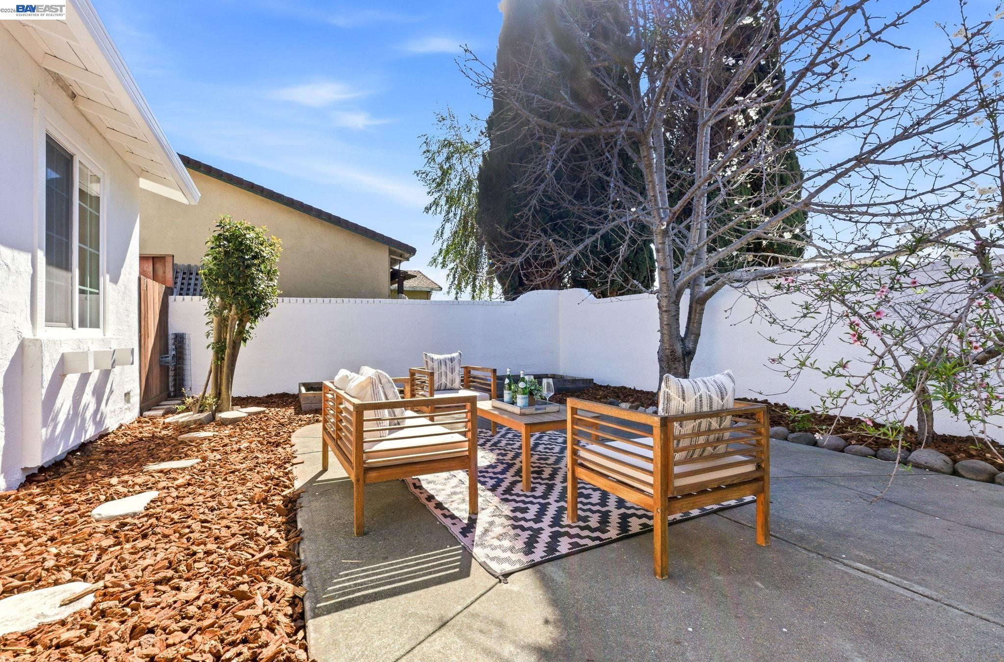 Detail Gallery Image 3 of 50 For 2446 Bing Pl, Union City,  CA 94587 - 3 Beds | 2 Baths