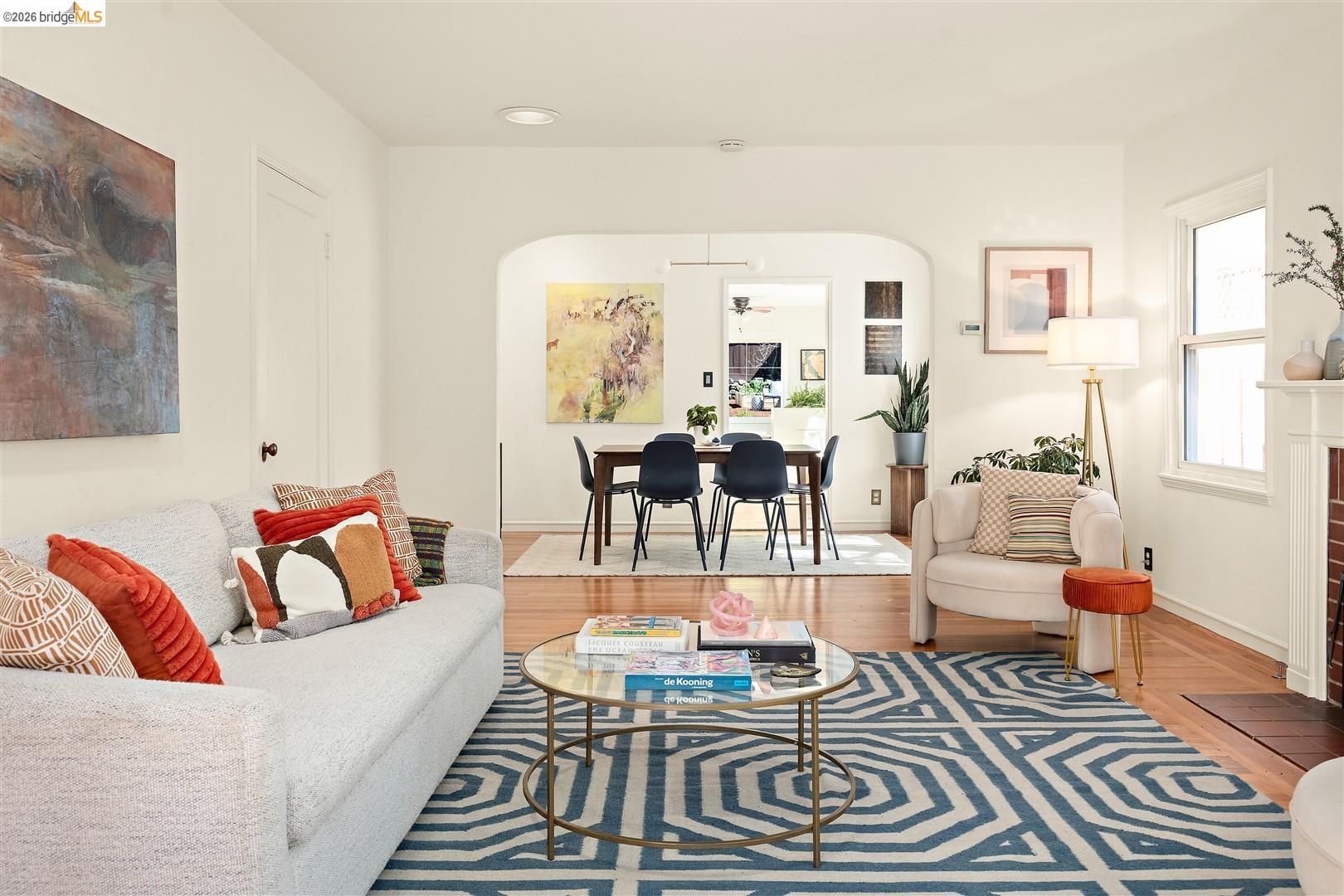 Detail Gallery Image 4 of 39 For 3292 Jordan Rd, Oakland,  CA 94602 - 2 Beds | 1 Baths