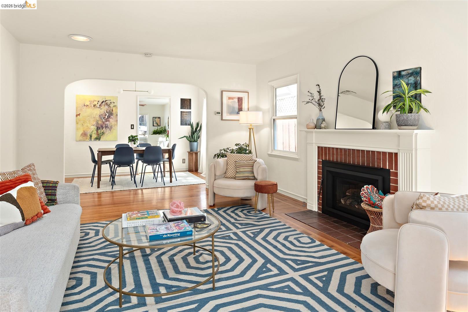 Detail Gallery Image 5 of 39 For 3292 Jordan Rd, Oakland,  CA 94602 - 2 Beds | 1 Baths