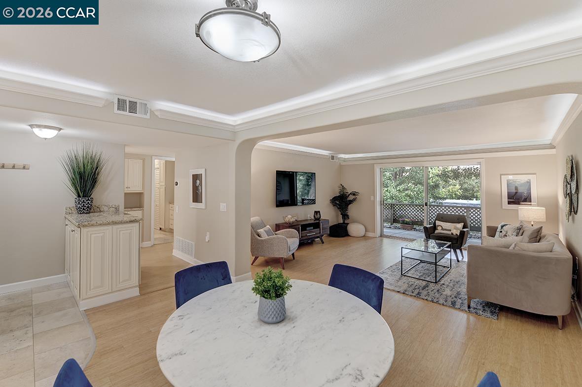 Photo #12: 41127890 Listing: Photo #12