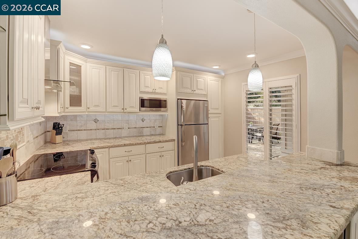 Photo #9: 41127890 Listing: Photo #9