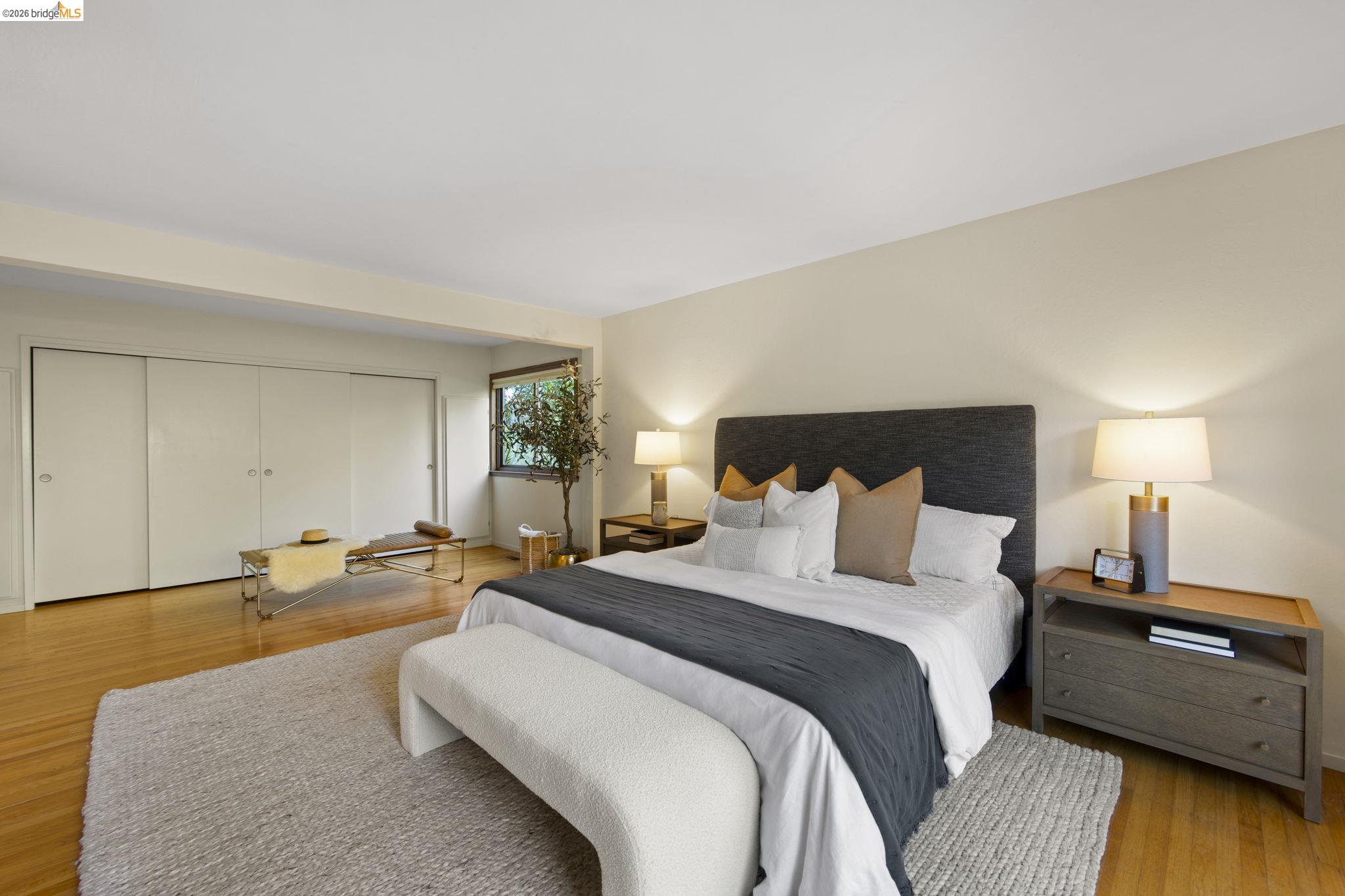 Detail Gallery Image 20 of 51 For 6476 Valley View Rd., Oakland,  CA 94611 - 4 Beds | 3 Baths