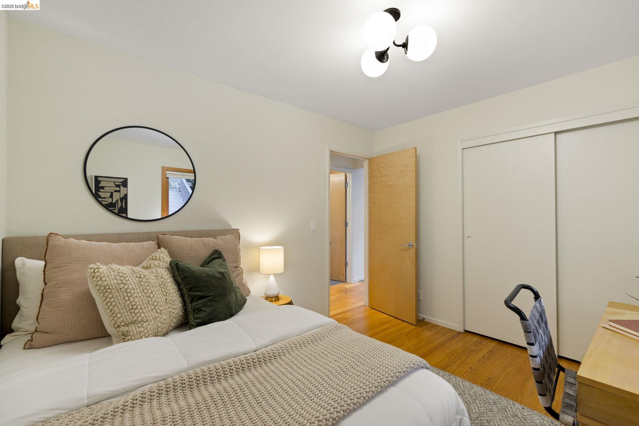 Detail Gallery Image 24 of 51 For 6476 Valley View Rd., Oakland,  CA 94611 - 4 Beds | 3 Baths