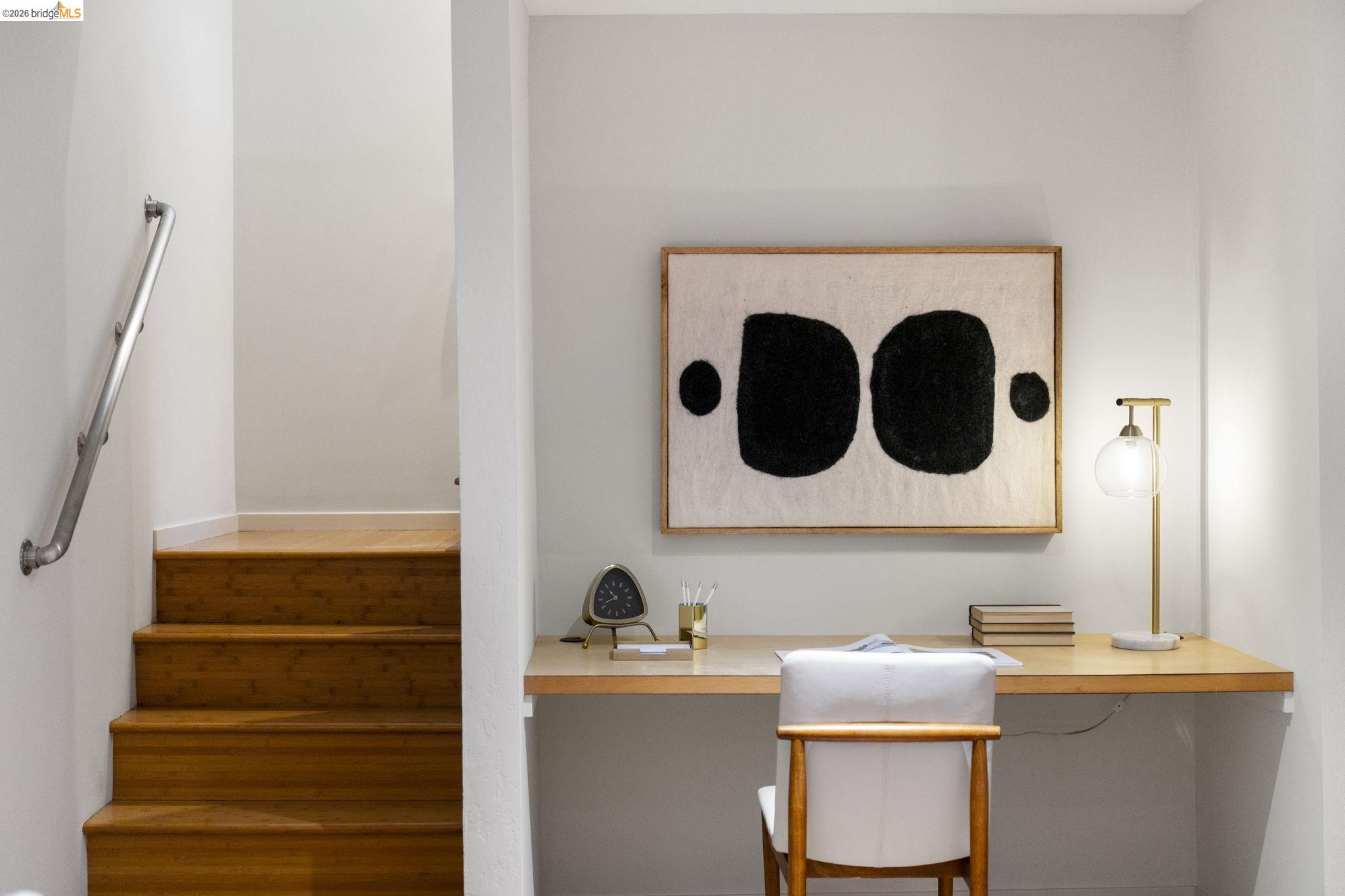 Detail Gallery Image 33 of 51 For 6476 Valley View Rd., Oakland,  CA 94611 - 4 Beds | 3 Baths