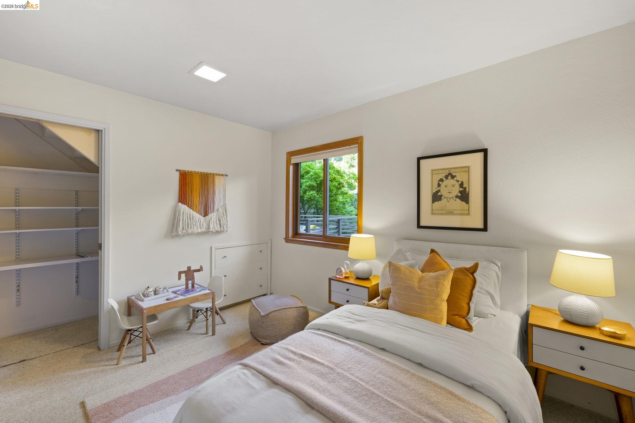 Detail Gallery Image 34 of 51 For 6476 Valley View Rd., Oakland,  CA 94611 - 4 Beds | 3 Baths