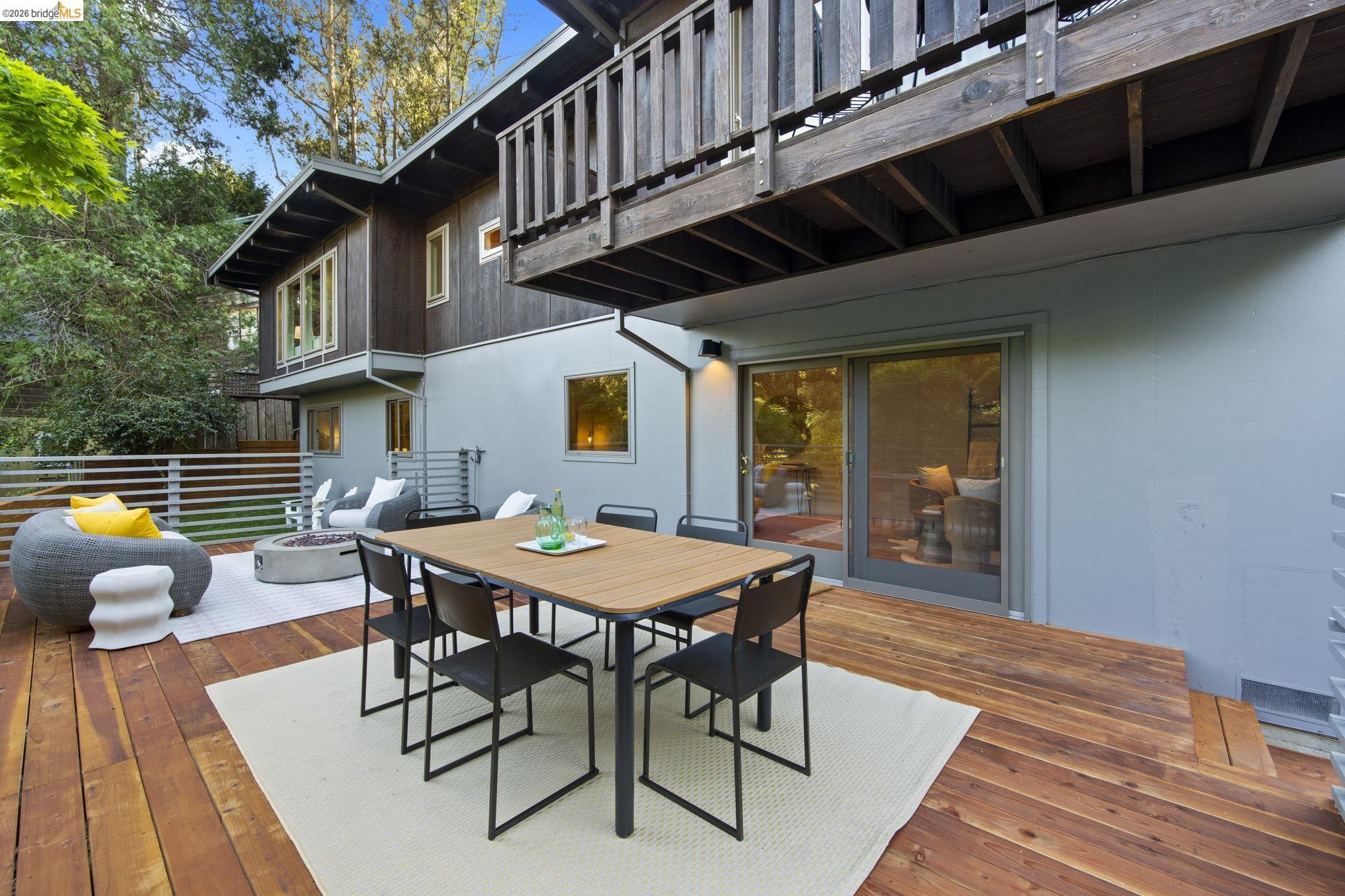 Detail Gallery Image 40 of 51 For 6476 Valley View Rd., Oakland,  CA 94611 - 4 Beds | 3 Baths