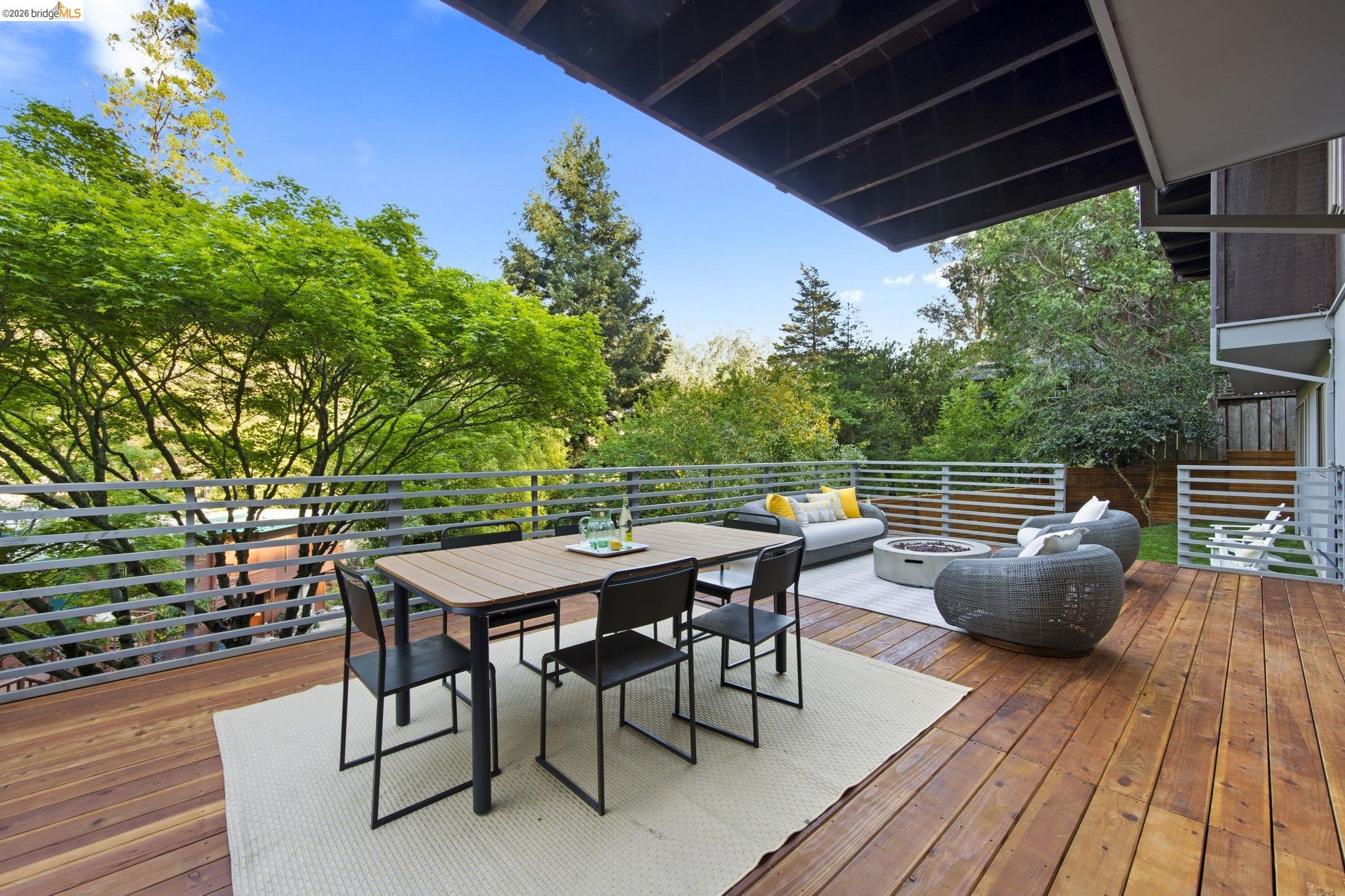 Detail Gallery Image 41 of 51 For 6476 Valley View Rd., Oakland,  CA 94611 - 4 Beds | 3 Baths