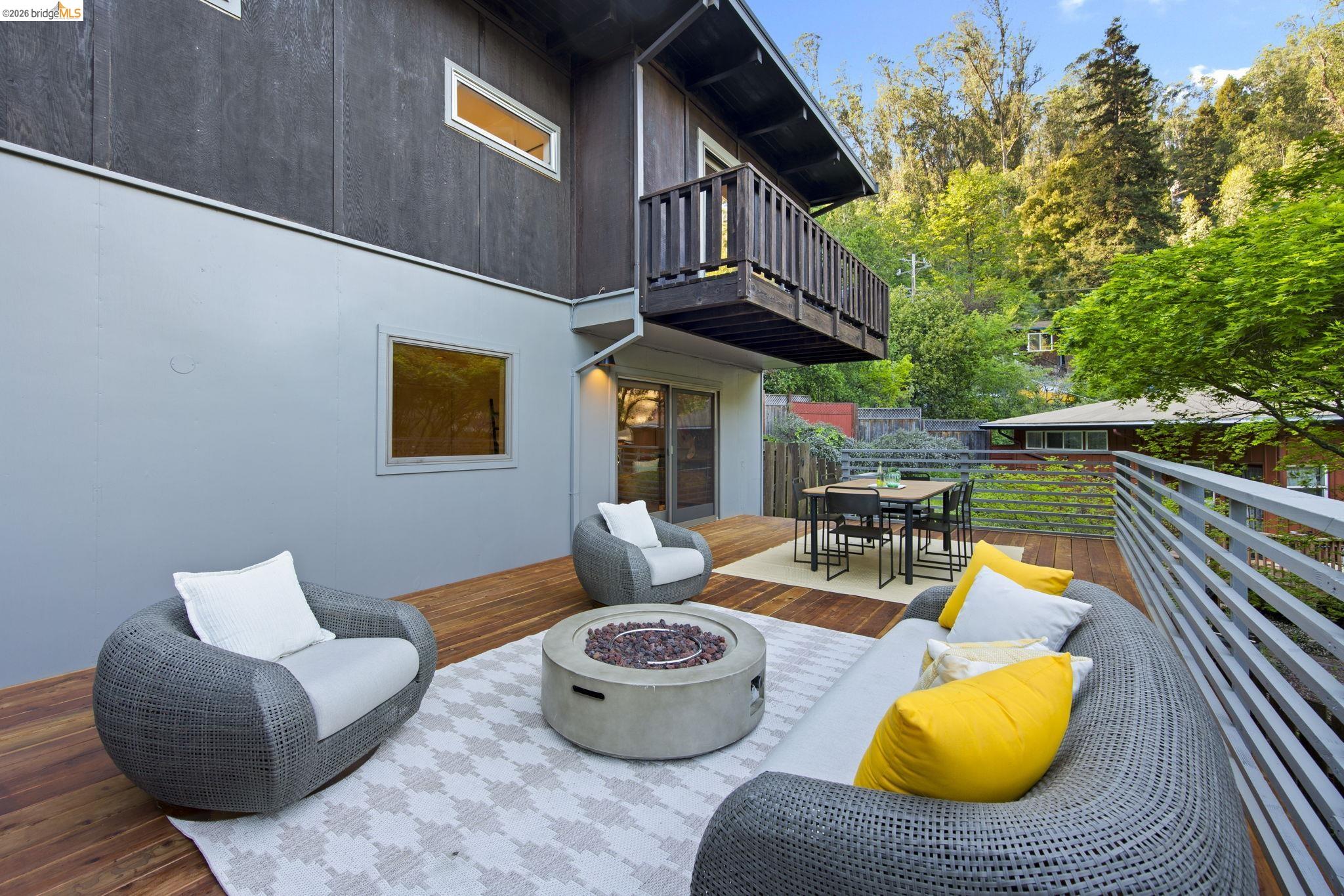 Detail Gallery Image 42 of 51 For 6476 Valley View Rd., Oakland,  CA 94611 - 4 Beds | 3 Baths