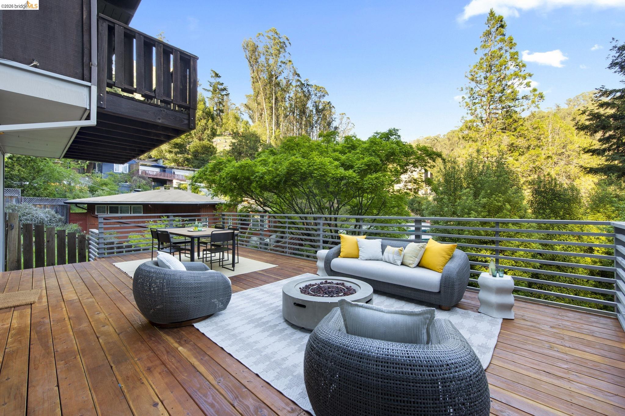 Detail Gallery Image 46 of 51 For 6476 Valley View Rd., Oakland,  CA 94611 - 4 Beds | 3 Baths