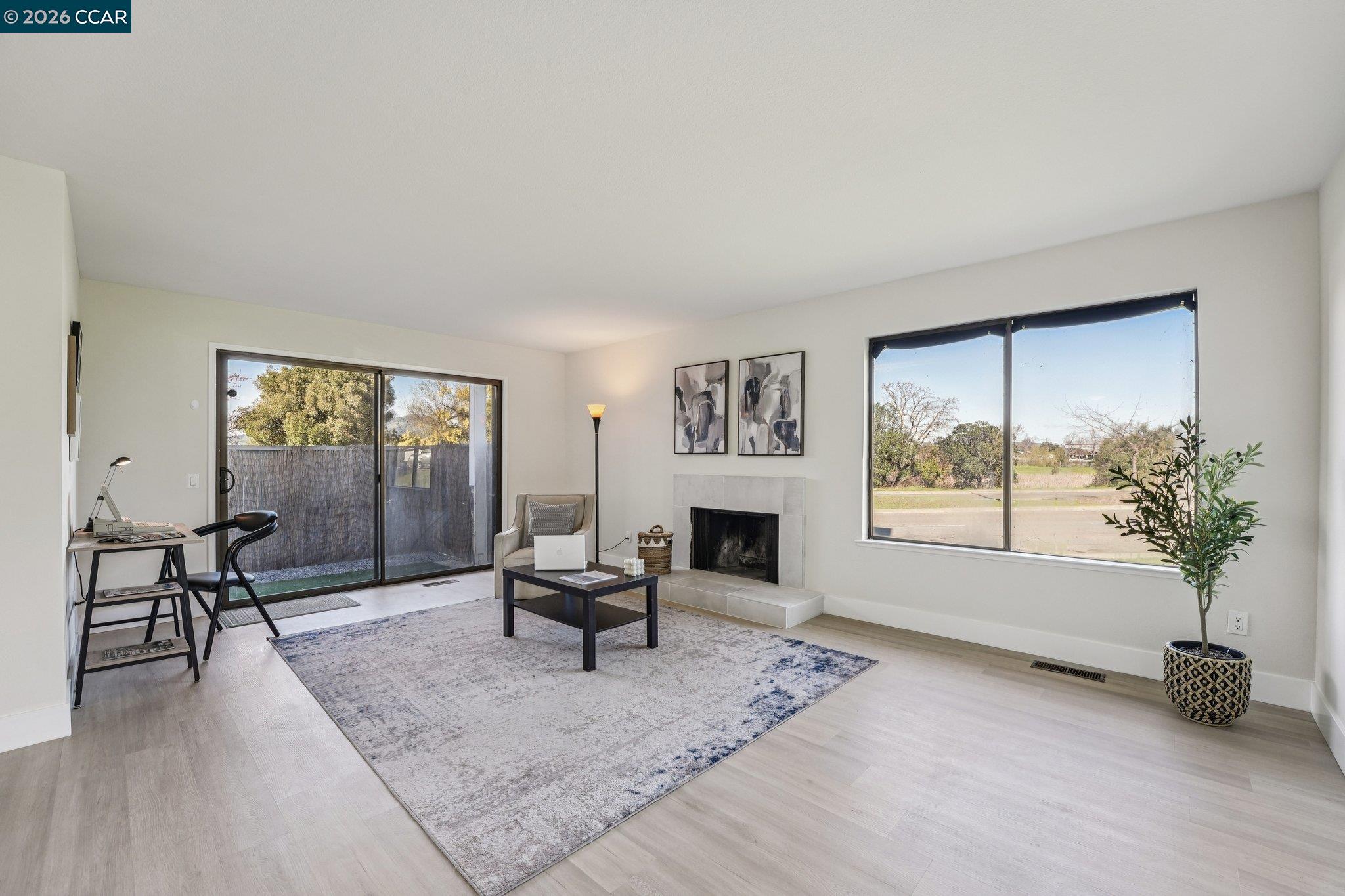 2 Lakeview Ct, Novato CA 94947 — photo 2