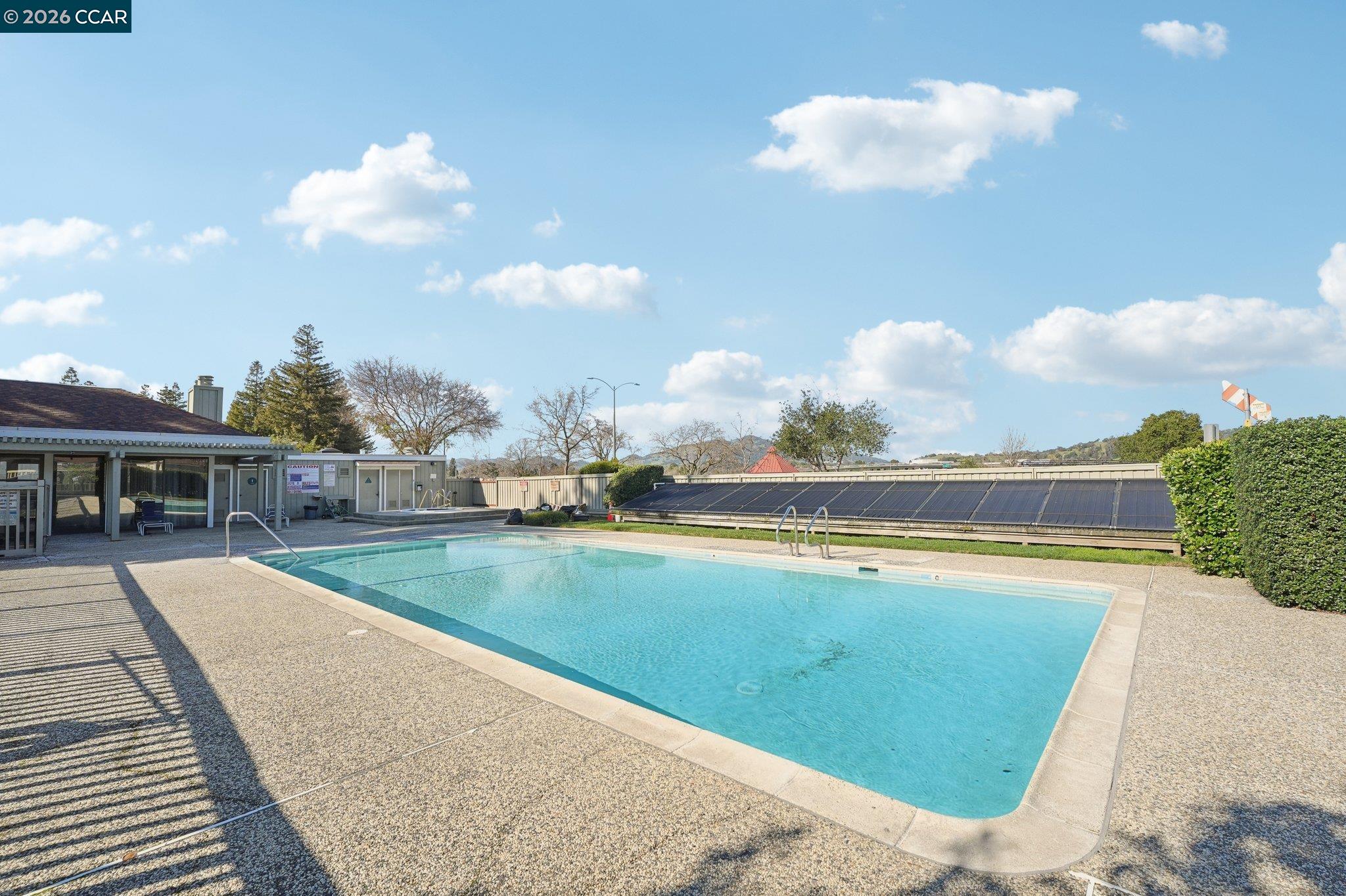 Detail Gallery Image 31 of 35 For 2 Lakeview Ct, Novato,  CA 94947 - 2 Beds | 1 Baths