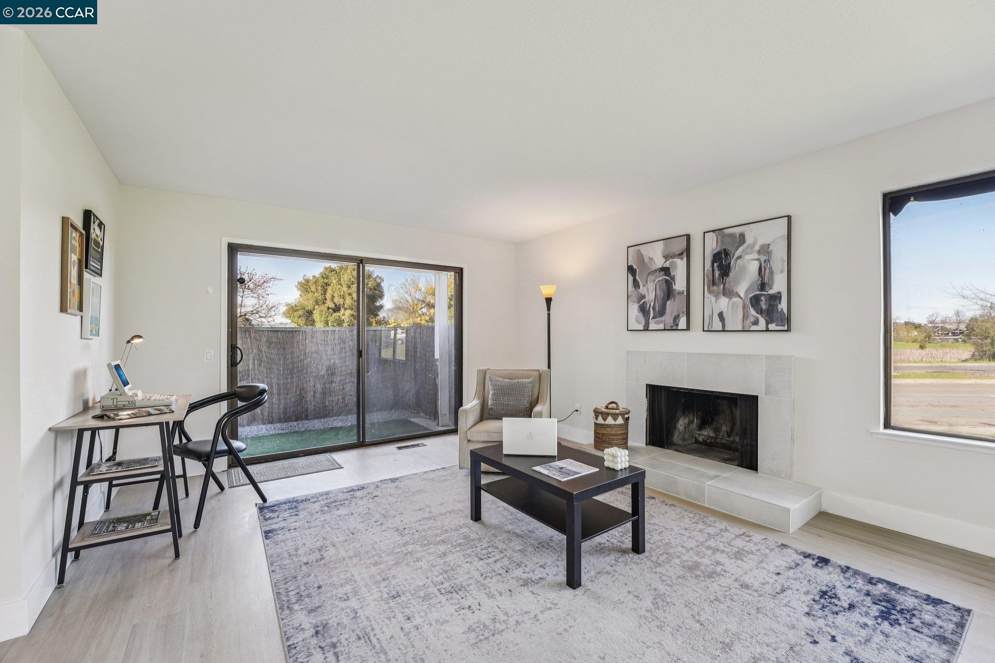 Detail Gallery Image 5 of 35 For 2 Lakeview Ct, Novato,  CA 94947 - 2 Beds | 1 Baths