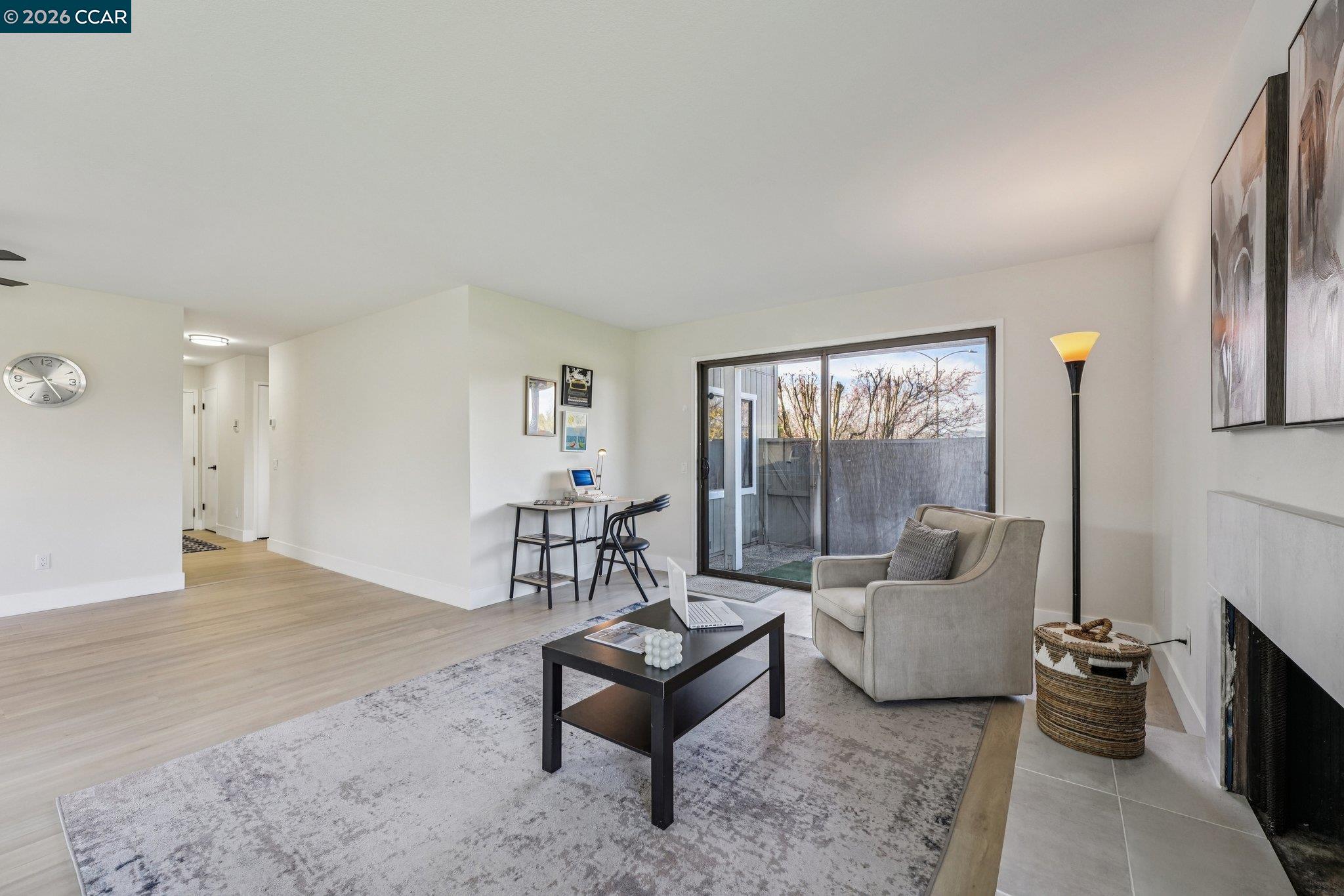 Detail Gallery Image 6 of 35 For 2 Lakeview Ct, Novato,  CA 94947 - 2 Beds | 1 Baths