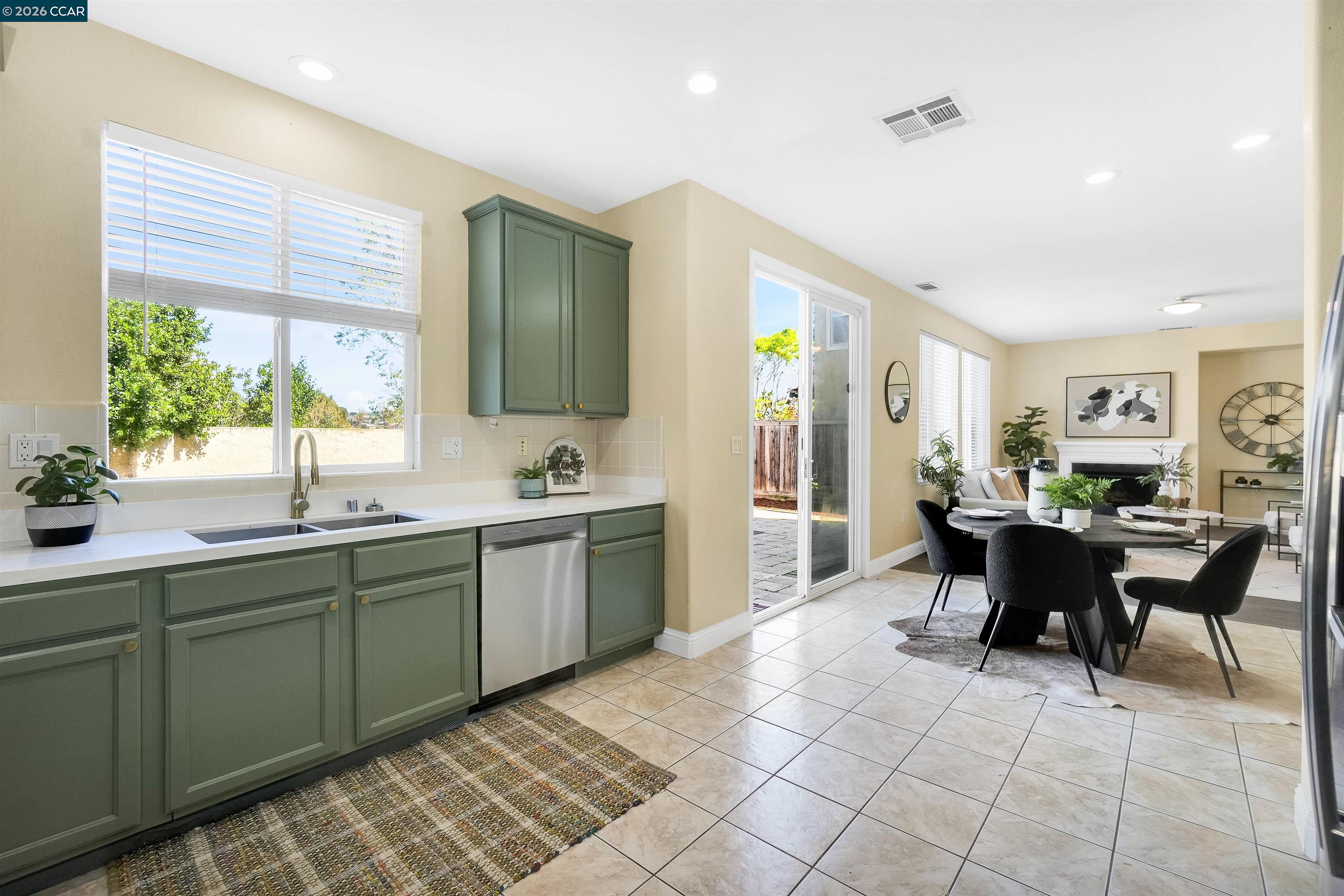 Detail Gallery Image 21 of 60 For 1012 Salt Spray Ter, Hercules,  CA 94547 - 4 Beds | 2/1 Baths