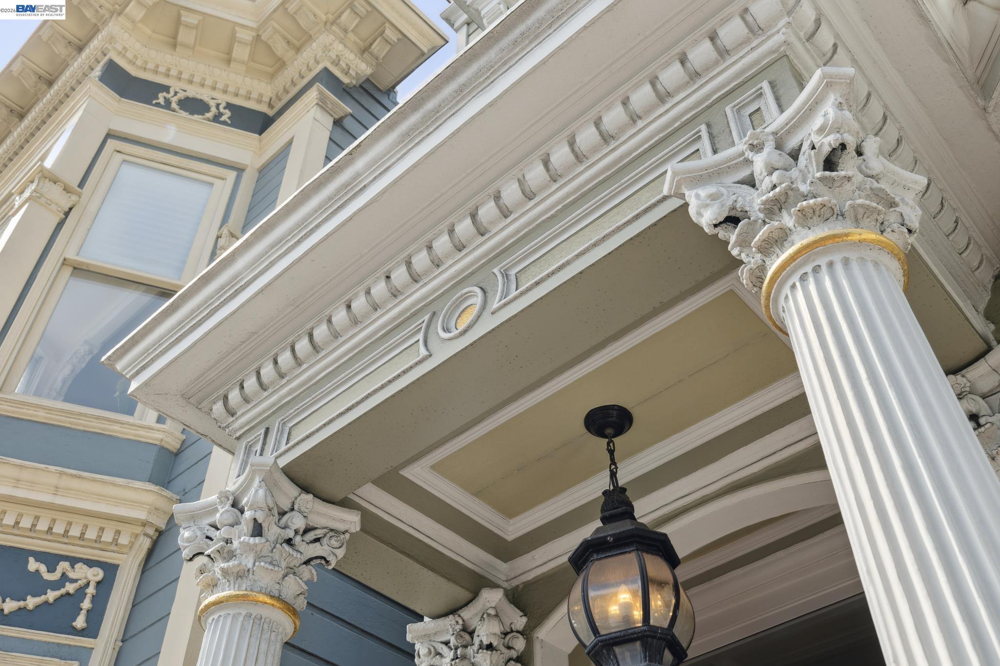 Detail Gallery Image 2 of 46 For 2070 Bush St, San Francisco,  CA 94115 - 3 Beds | 2/1 Baths