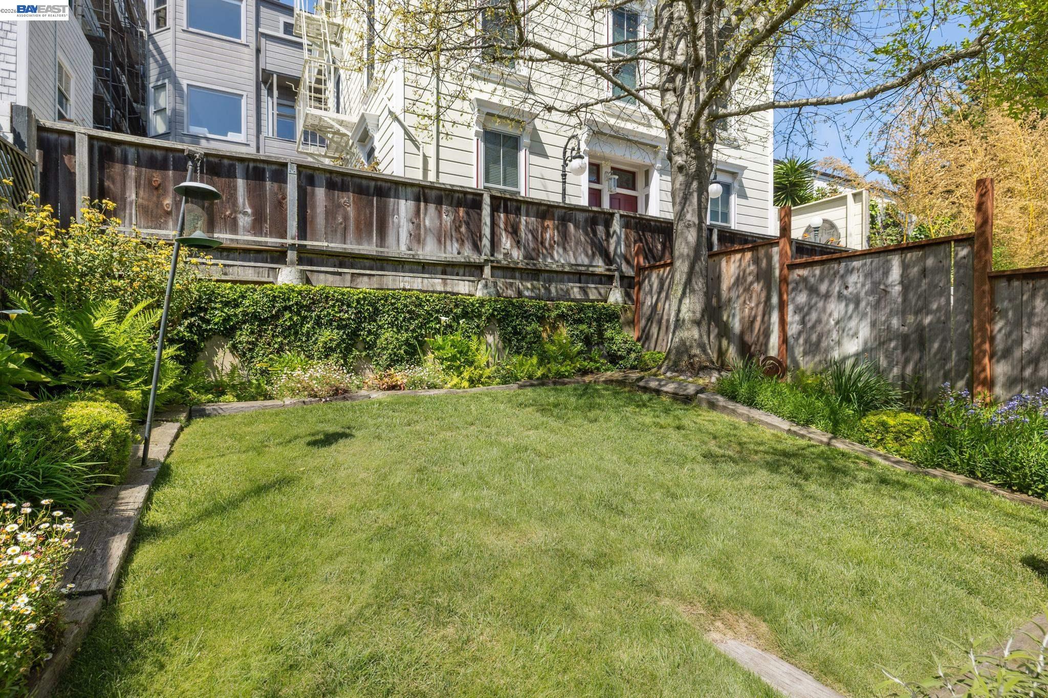 Detail Gallery Image 39 of 46 For 2070 Bush St, San Francisco,  CA 94115 - 3 Beds | 2/1 Baths