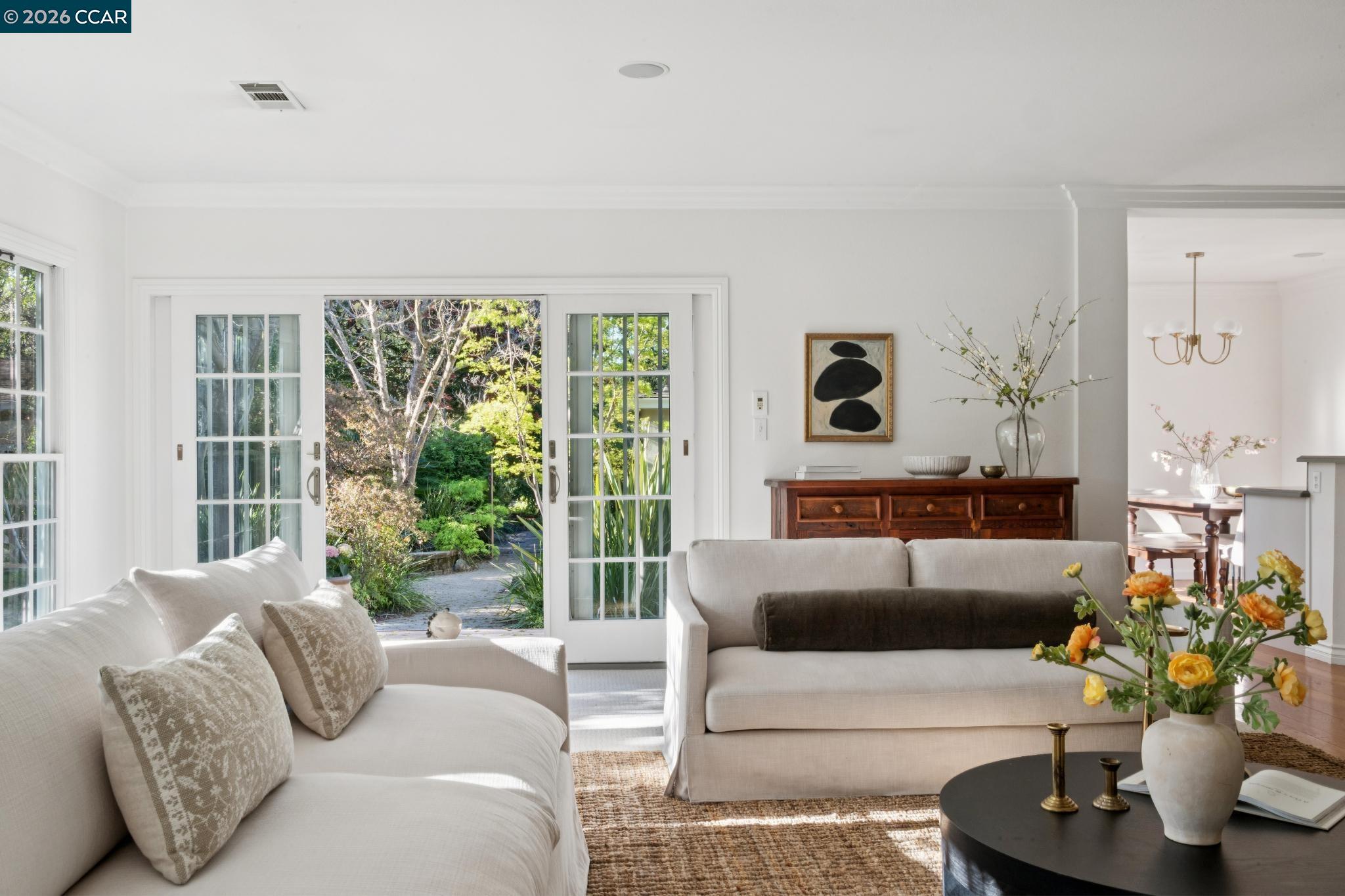 Front Image Thumbnail for CC41127899