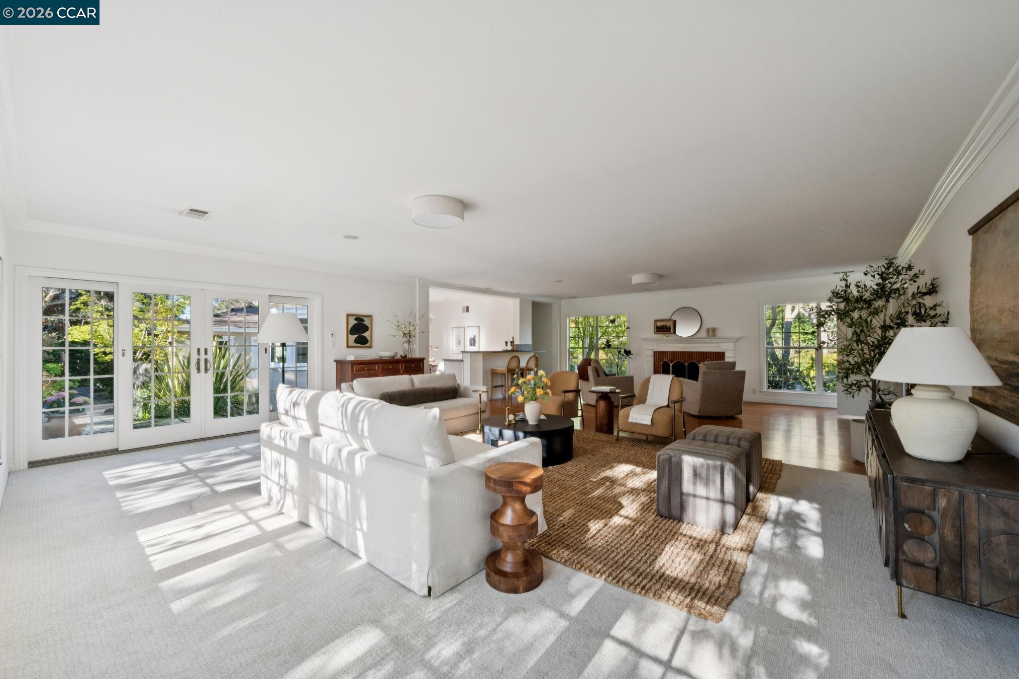 Detail Gallery Image 14 of 60 For 11 Bradley Ave, Walnut Creek,  CA 94596 - 3 Beds | 2/1 Baths