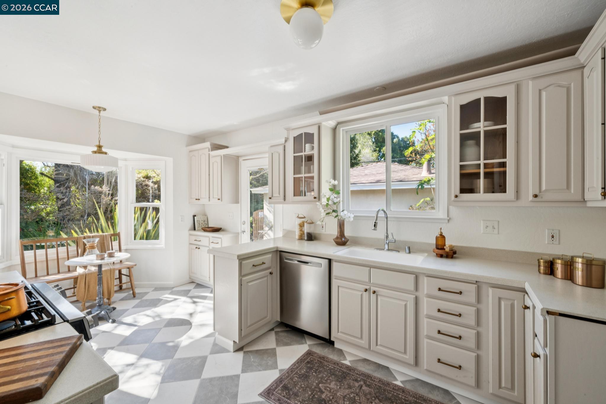 Detail Gallery Image 25 of 60 For 11 Bradley Ave, Walnut Creek,  CA 94596 - 3 Beds | 2/1 Baths