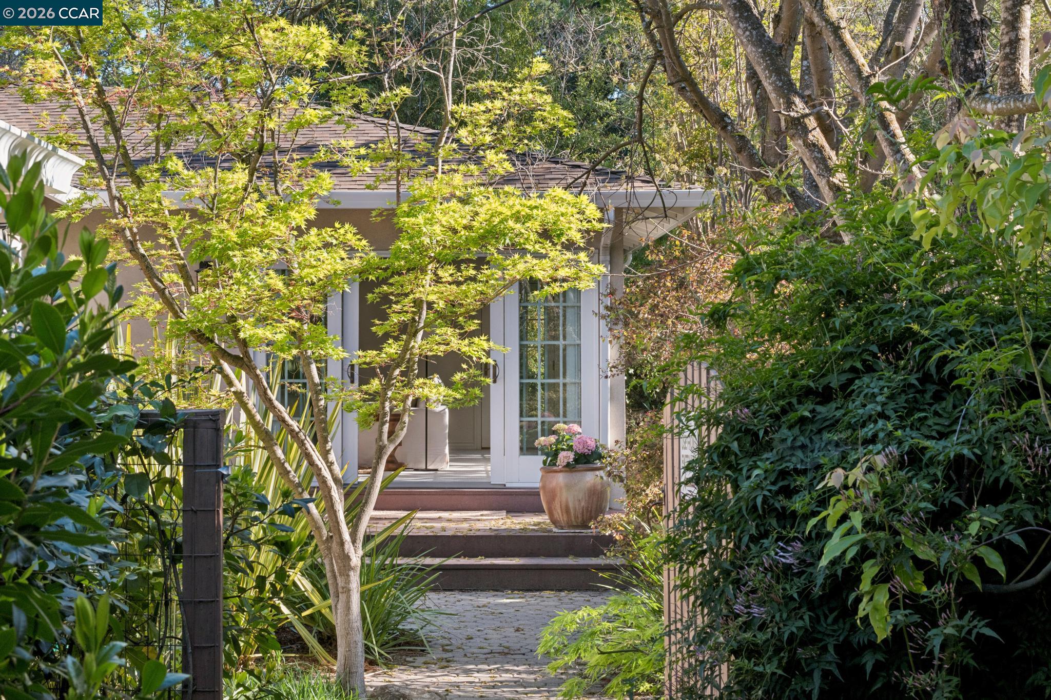 Detail Gallery Image 42 of 60 For 11 Bradley Ave, Walnut Creek,  CA 94596 - 3 Beds | 2/1 Baths