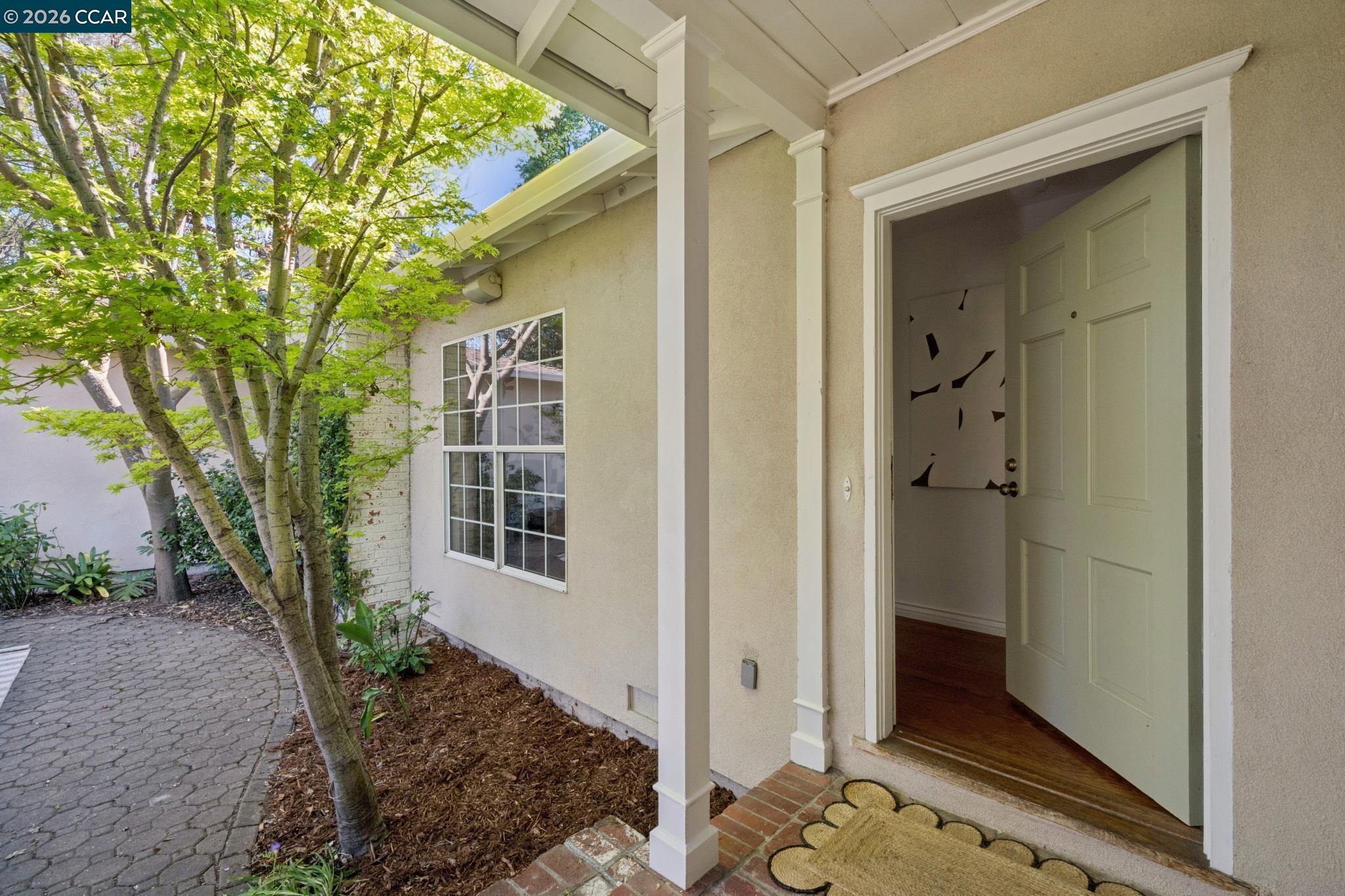 Detail Gallery Image 6 of 60 For 11 Bradley Ave, Walnut Creek,  CA 94596 - 3 Beds | 2/1 Baths