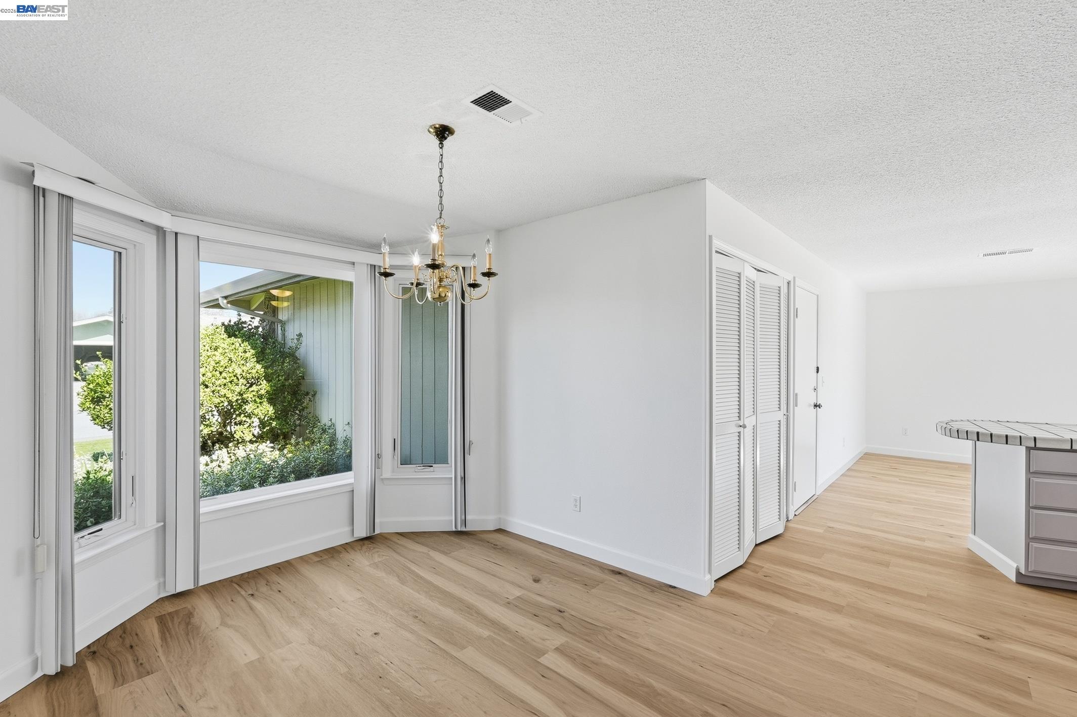 Detail Gallery Image 5 of 30 For 1563 Mizzen, Half Moon Bay,  CA 94019 - 3 Beds | 2 Baths