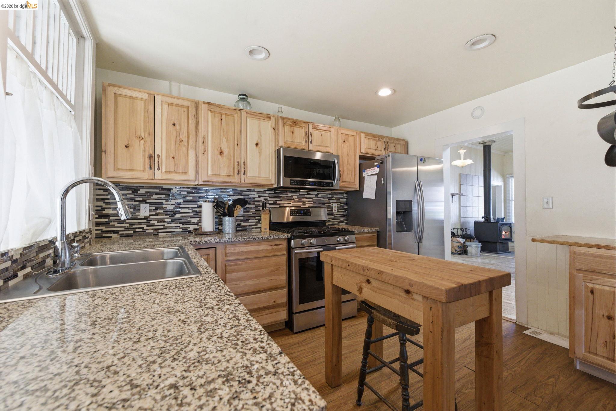 Detail Gallery Image 13 of 30 For 18445 Oak St, Tuolumne,  CA 95379 - 3 Beds | 2 Baths