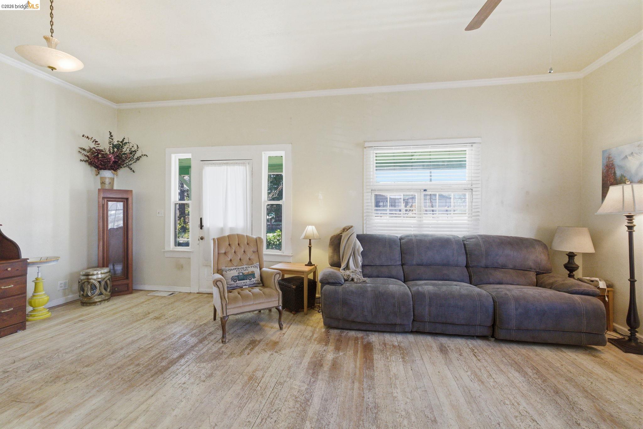 Detail Gallery Image 6 of 30 For 18445 Oak St, Tuolumne,  CA 95379 - 3 Beds | 2 Baths